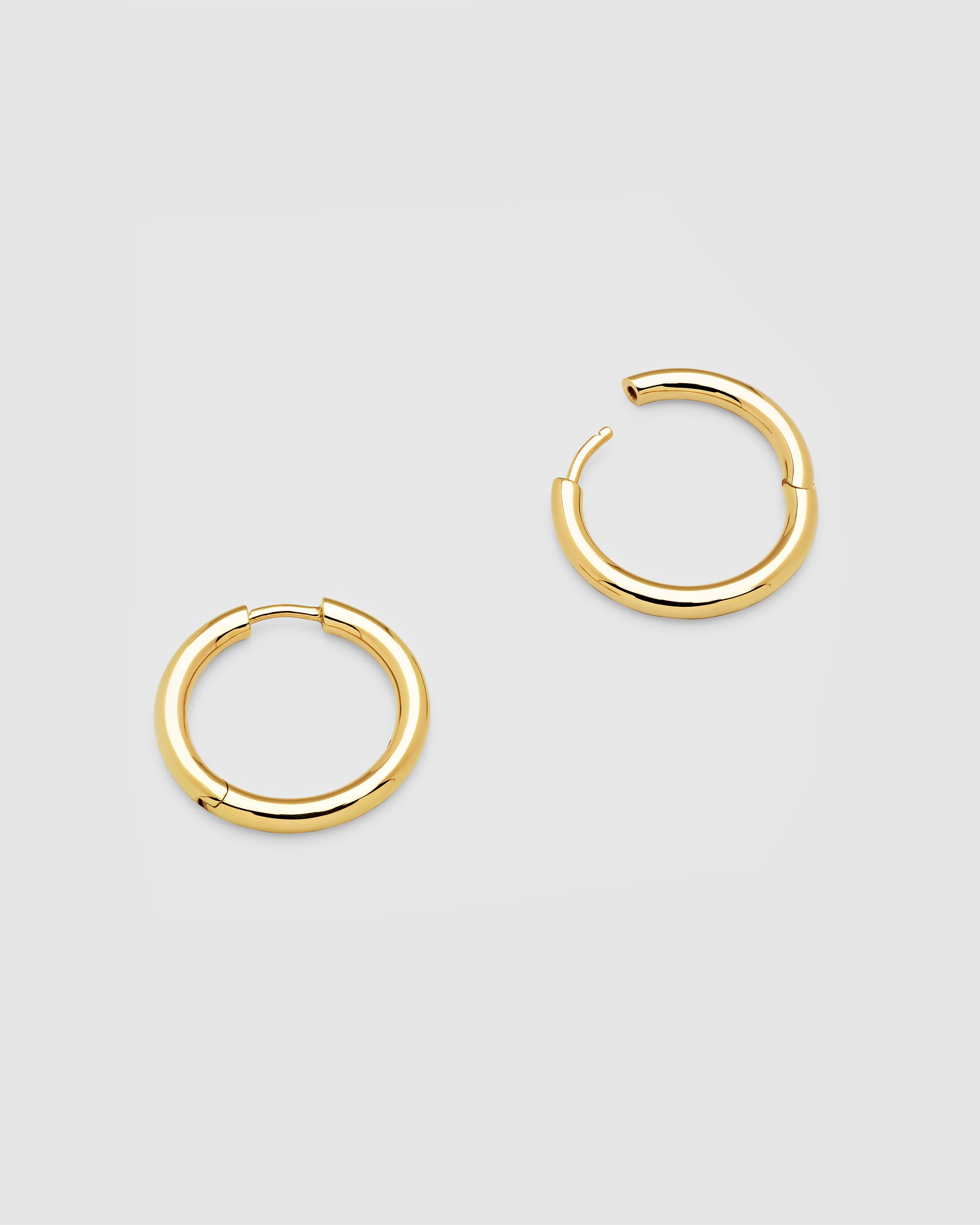 Classic Hoops Medium Gold – Tom Wood