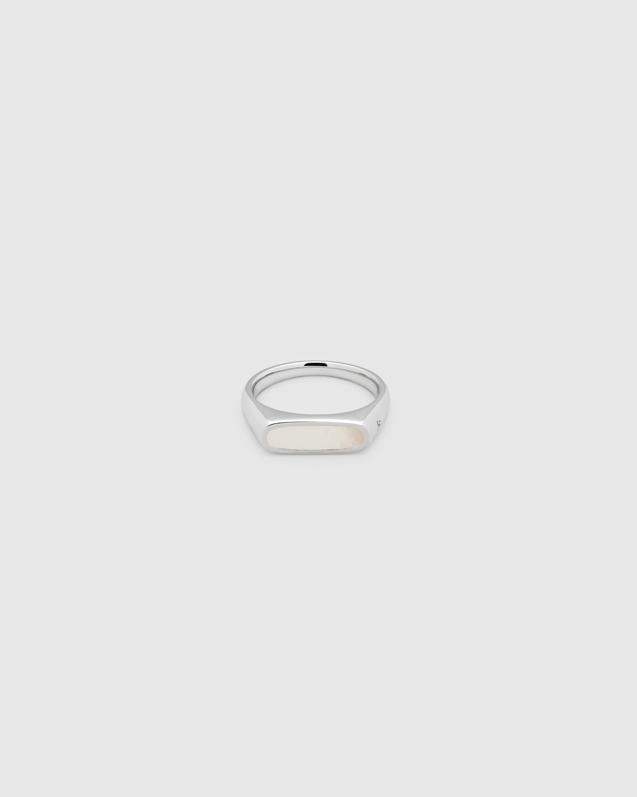 Mario Ring White MOP