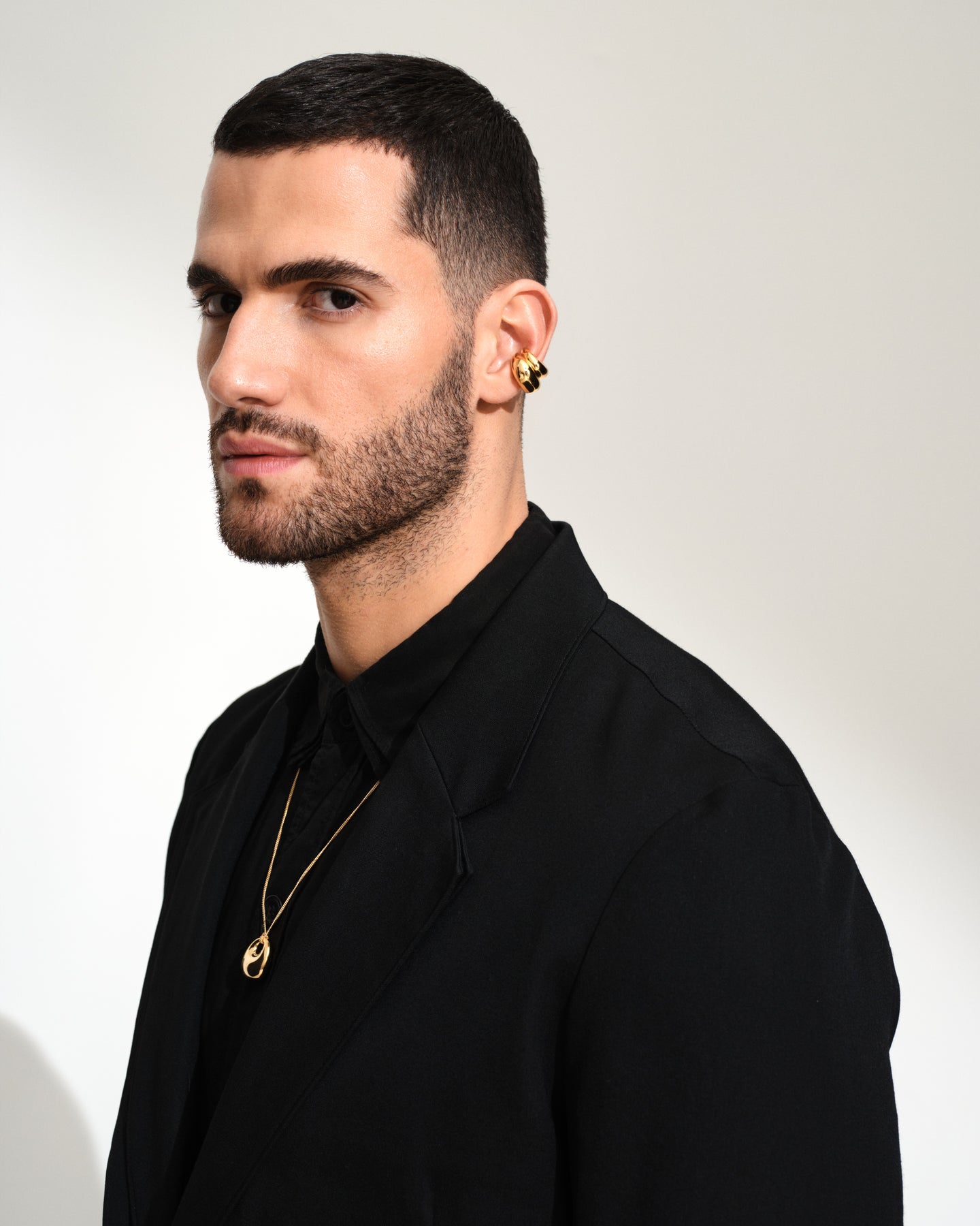 Bao Ear Cuff Medium Gold