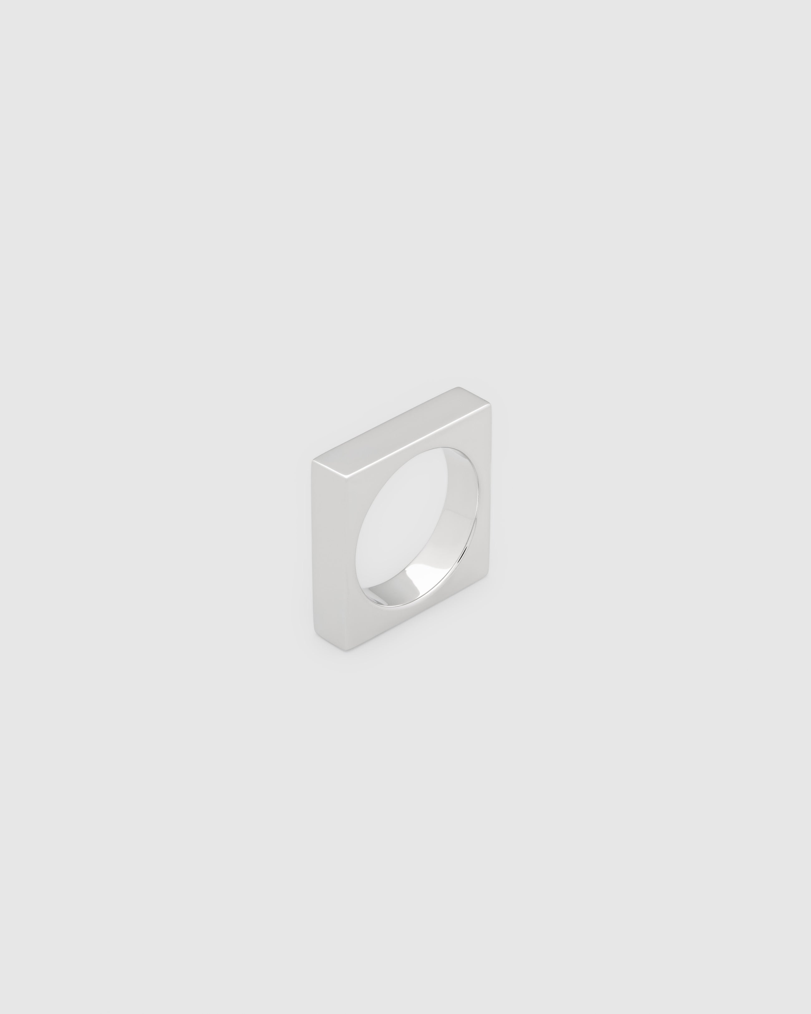 Square Ring – Tom Wood