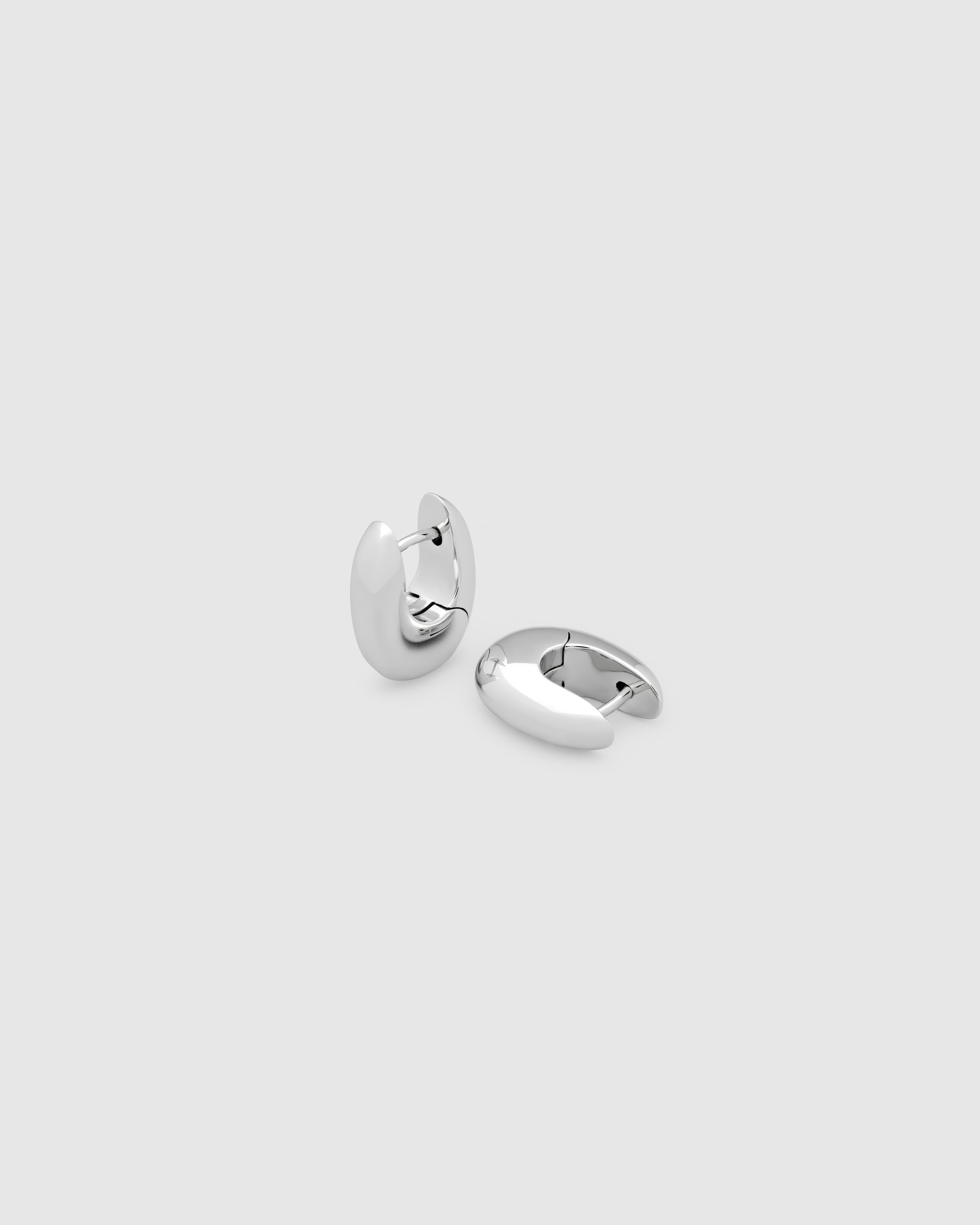 Pebble Hoops Small – Tom Wood