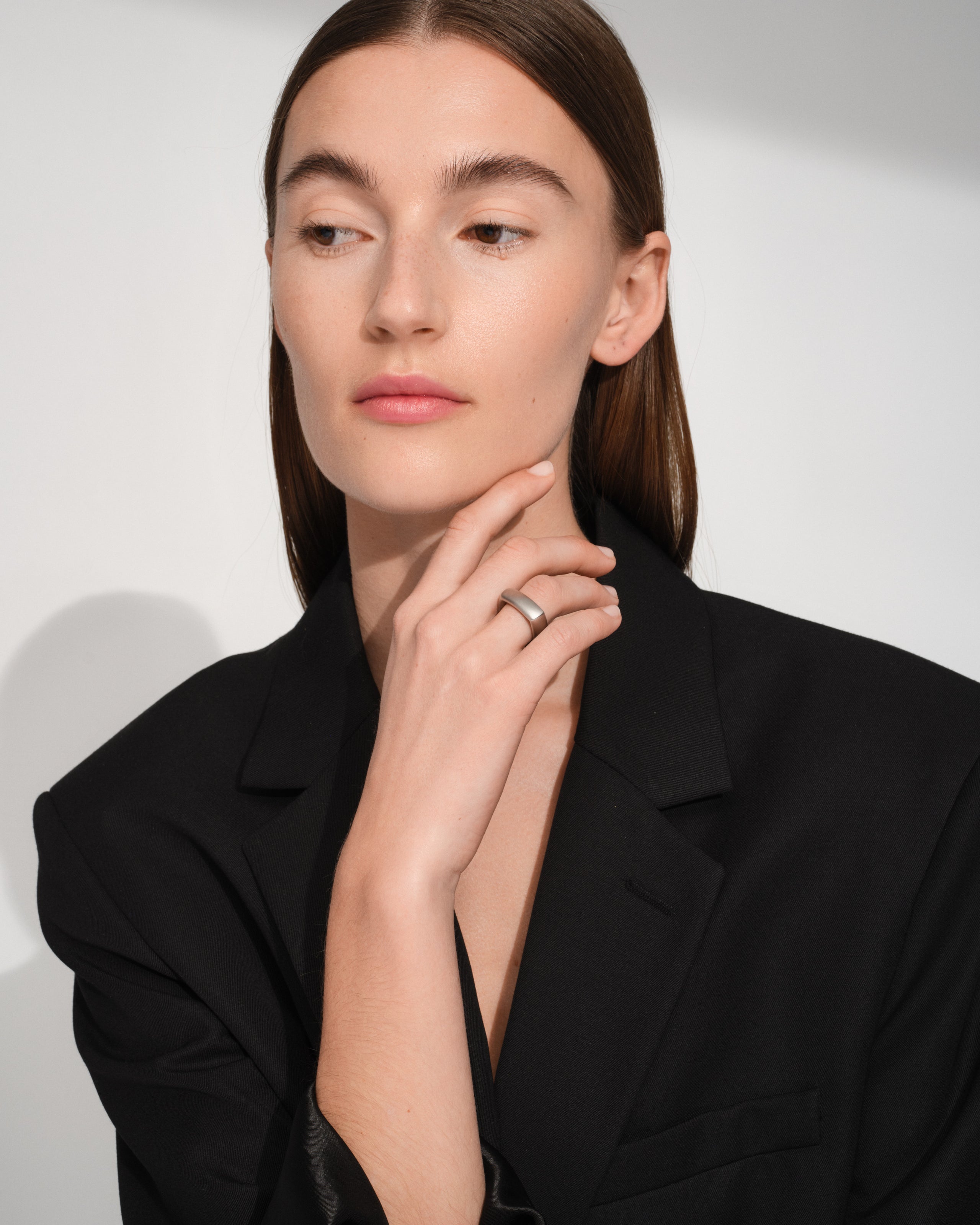 Frame Ring Satin