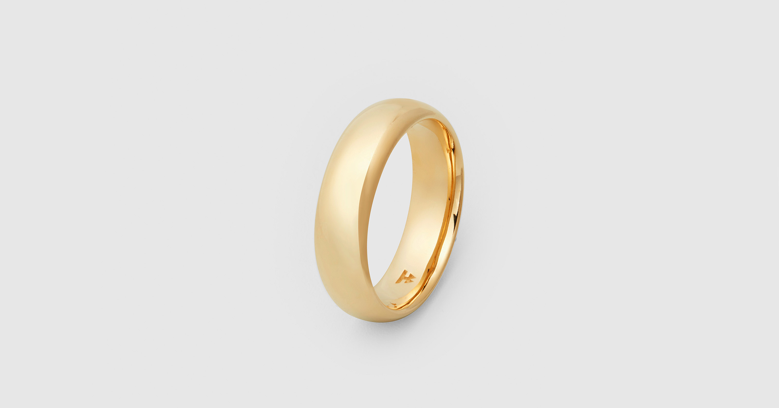 Classic Band 9K Large Polished – Tom Wood