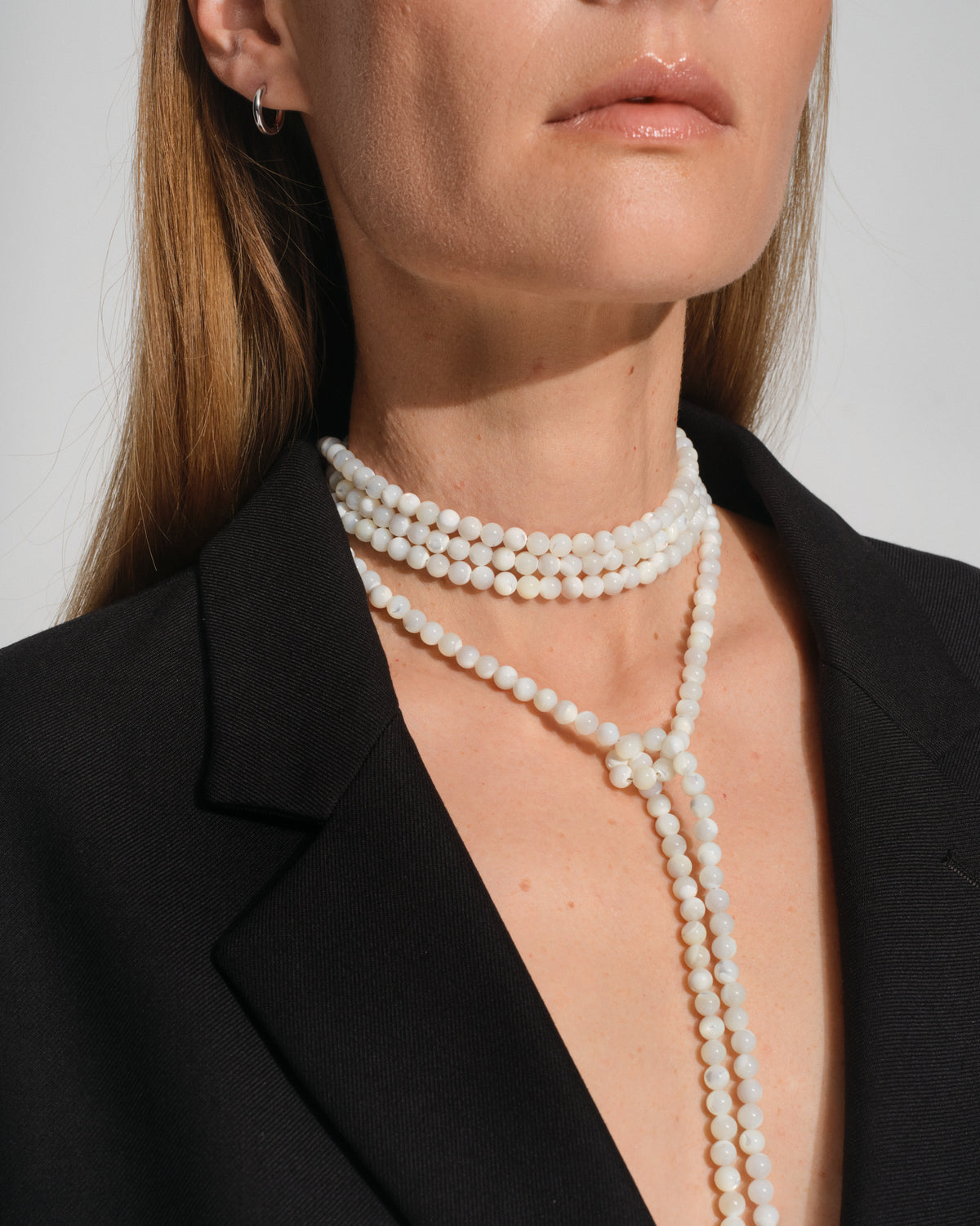 Cove Lace Necklace White MOP