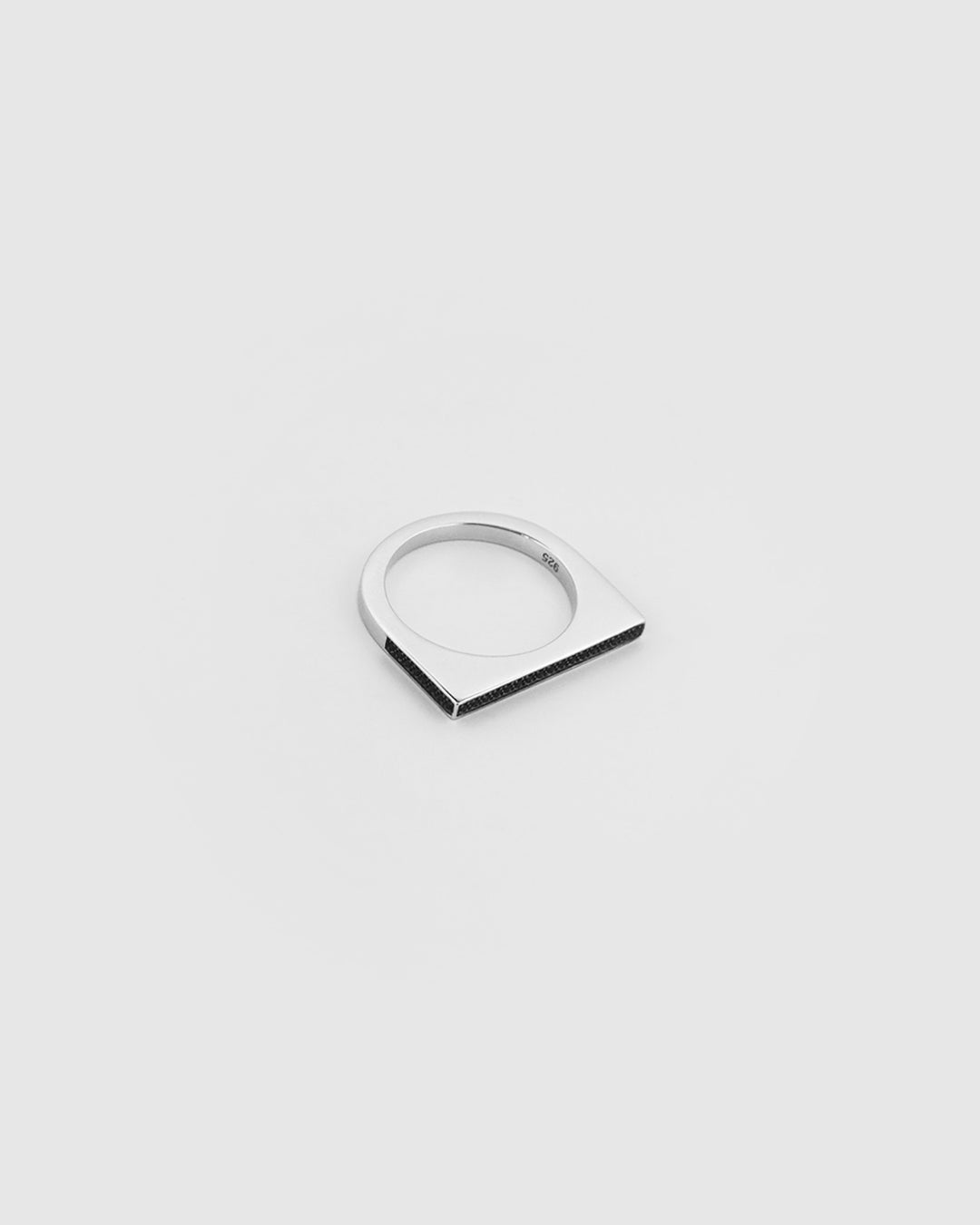 Sleek Ring Half Black Spinel