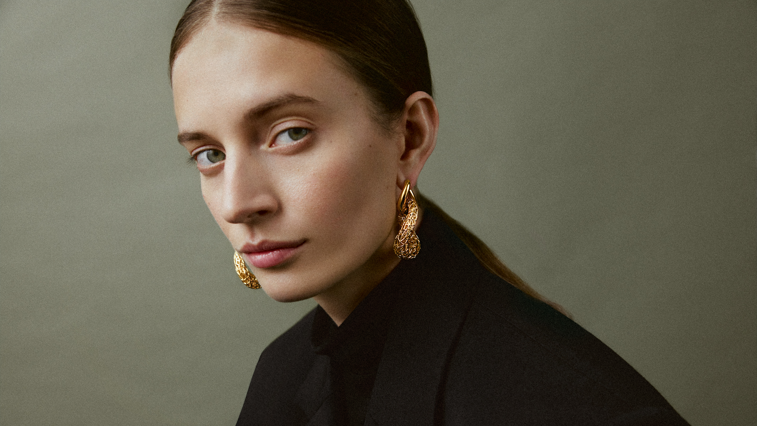 Lookbook: Wrapped in Tom Wood