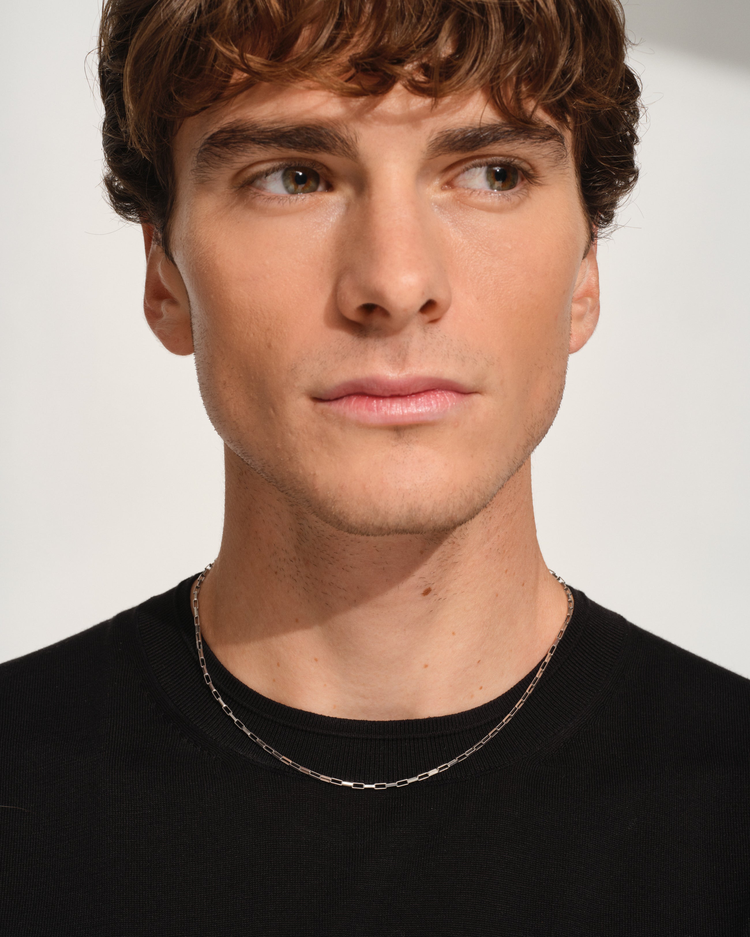Billie Chain – Tom Wood