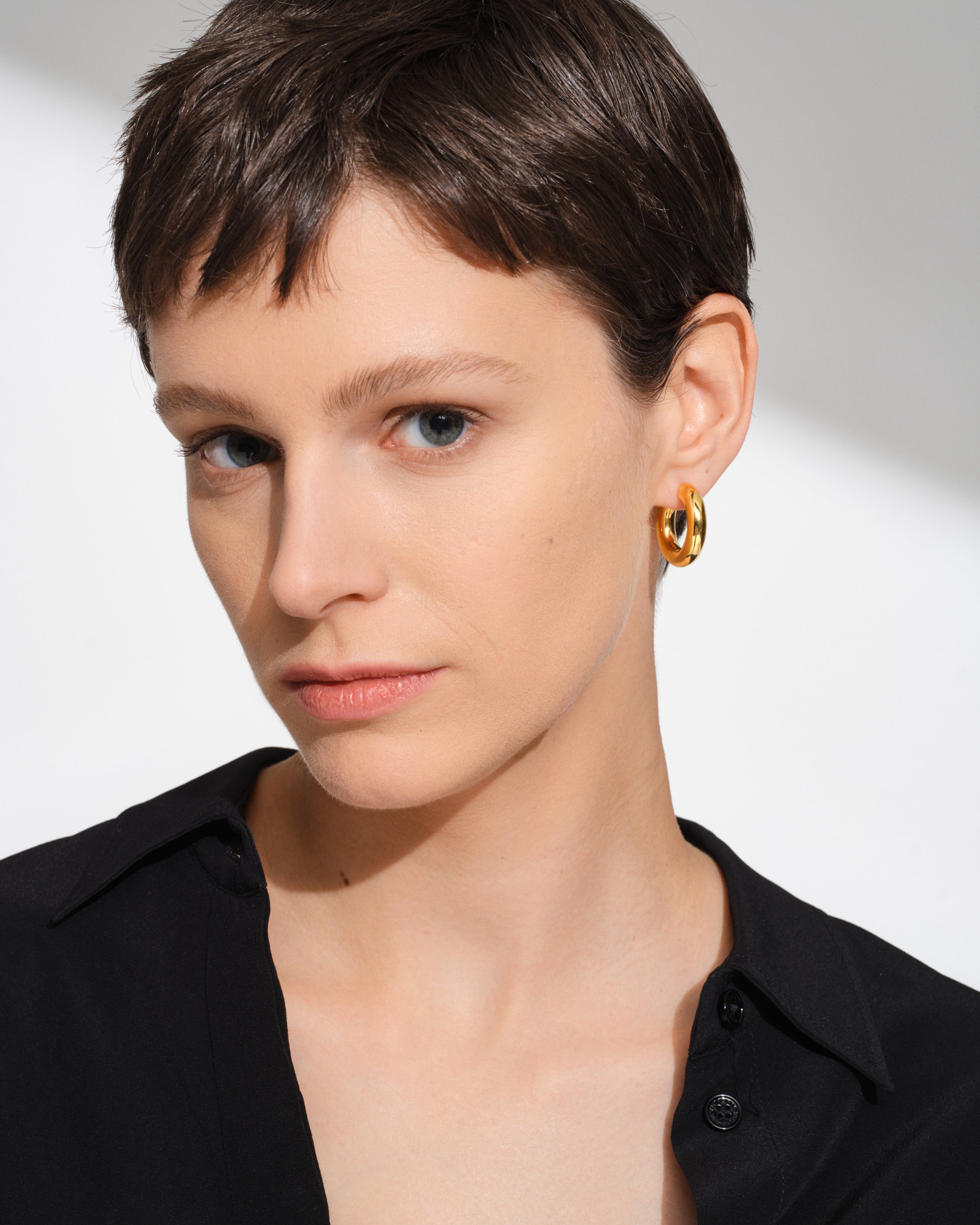 Chunky Hoops Medium Gold – Tom Wood