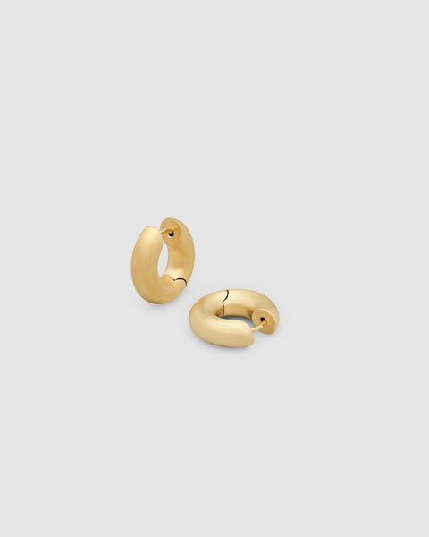 Chunky Hoops Satin Small Gold – Tom Wood
