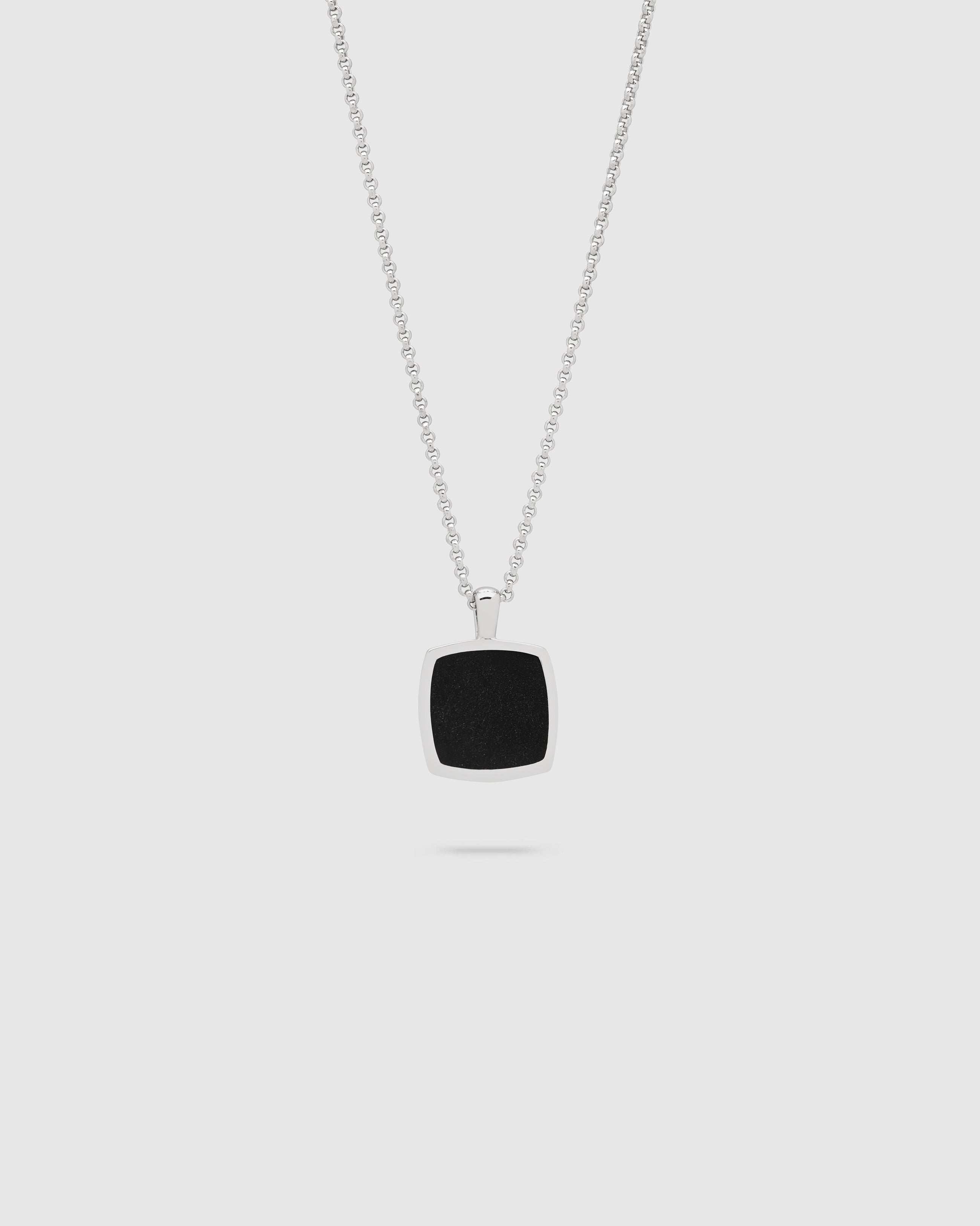 Cushion Pendant Onyx – Tom Wood