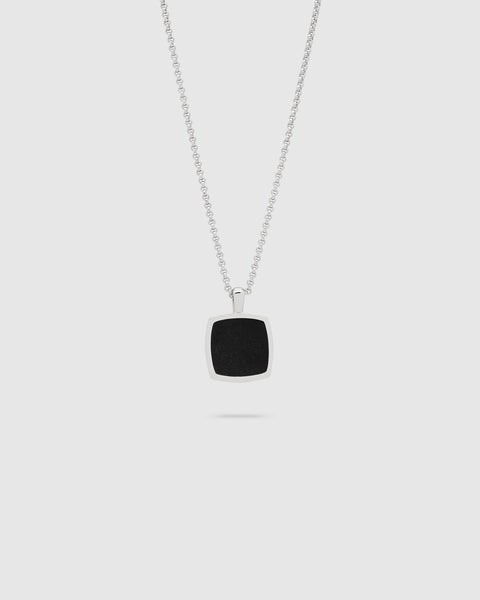 Cushion Pendant Onyx – Tom Wood