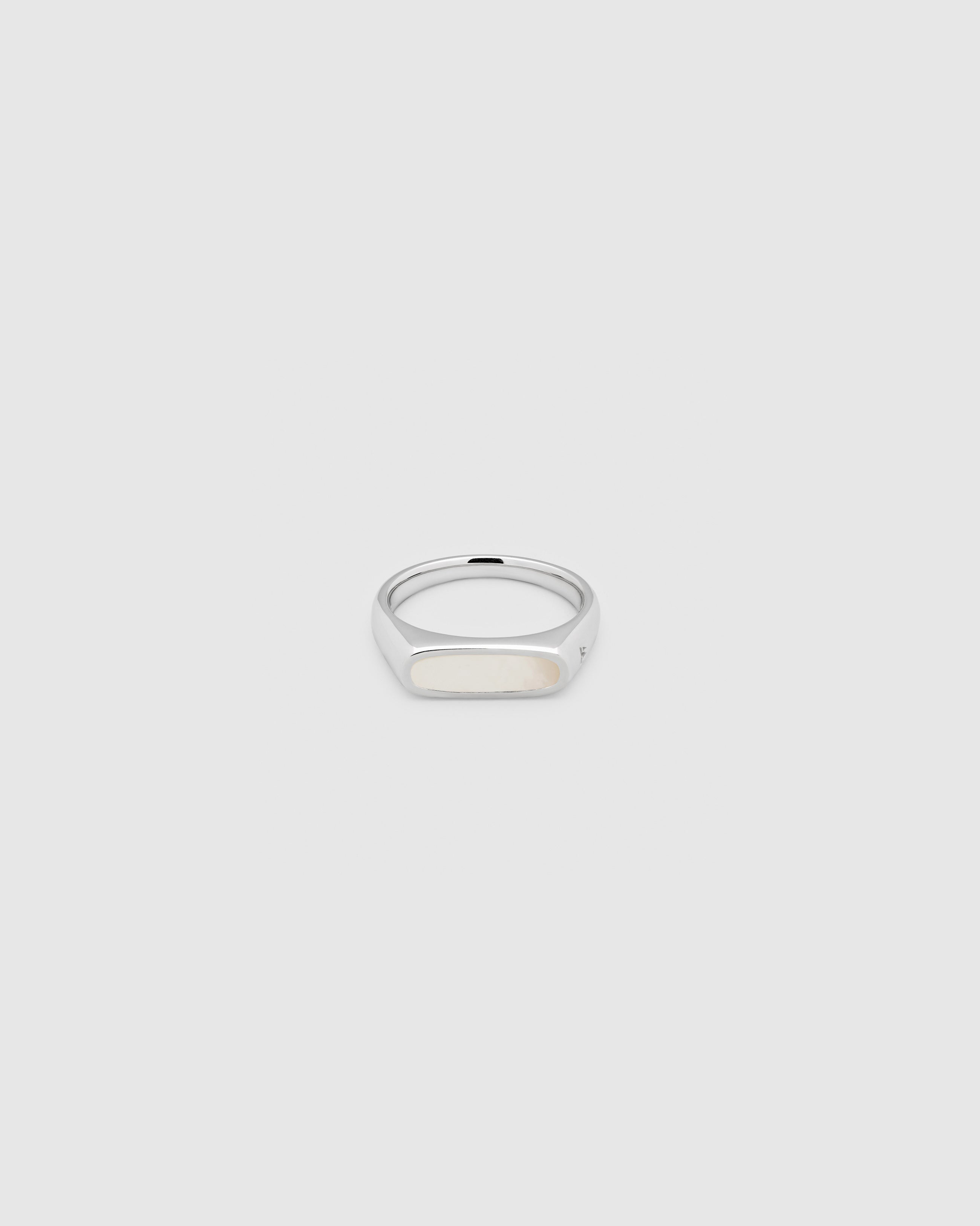 Mario Ring White MOP – Tom Wood
