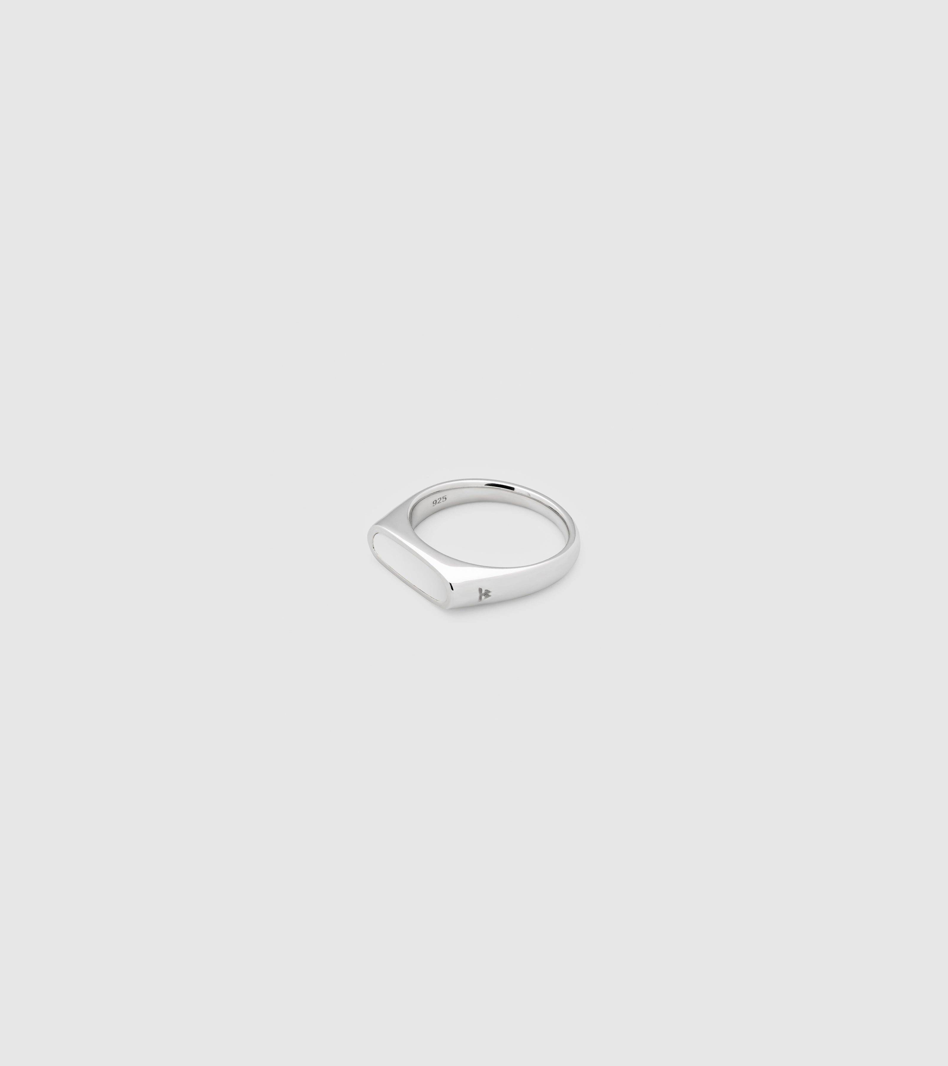 Mario Ring White MOP – Tom Wood