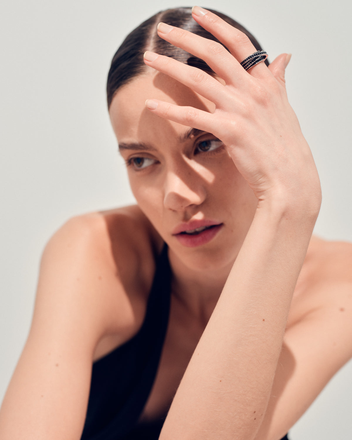 Orb Ring Slim Black Spinel