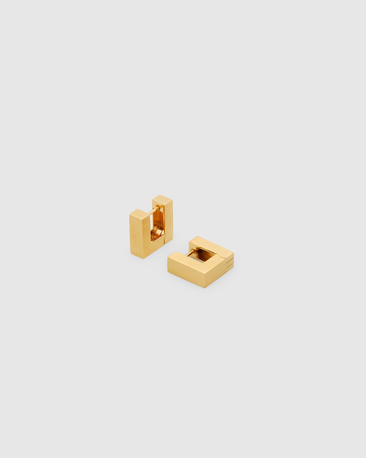 Square Hoops Satin Small Gold