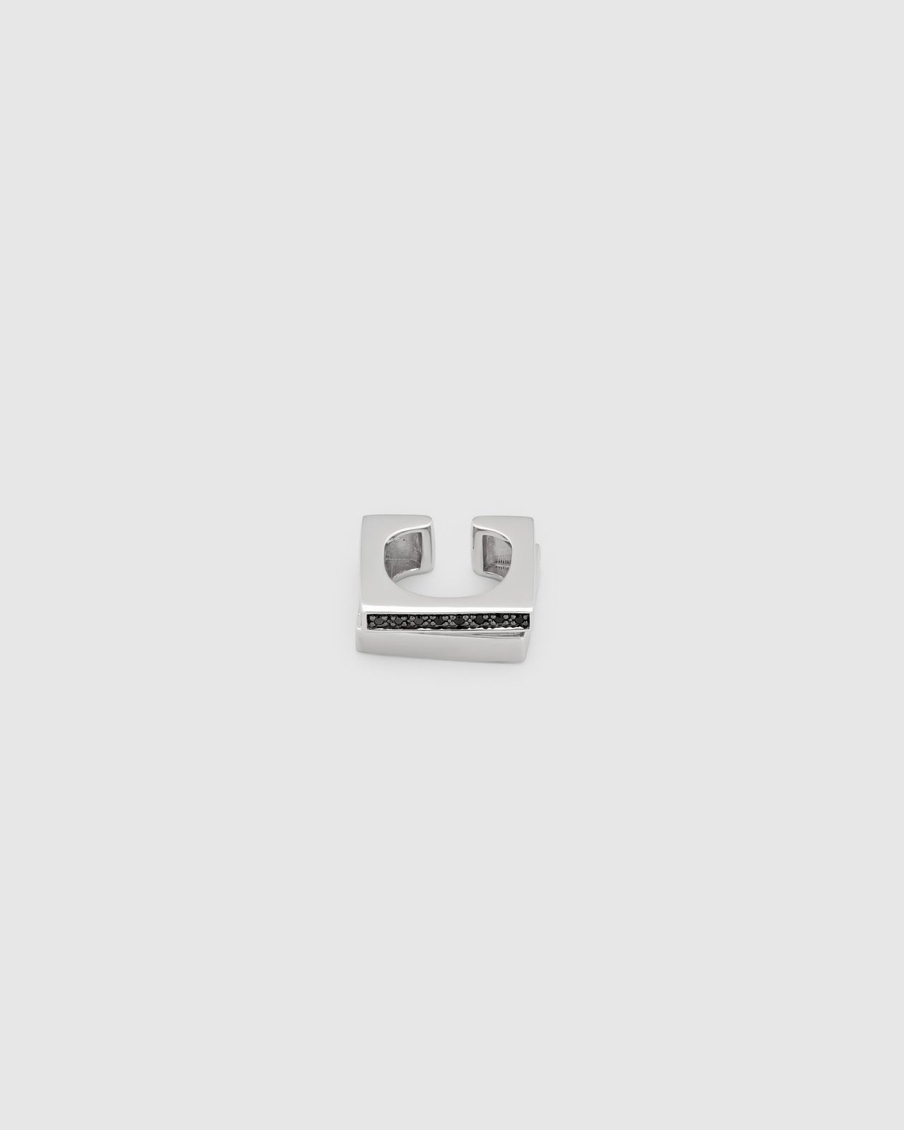 Step Ear Cuff Black Spinel