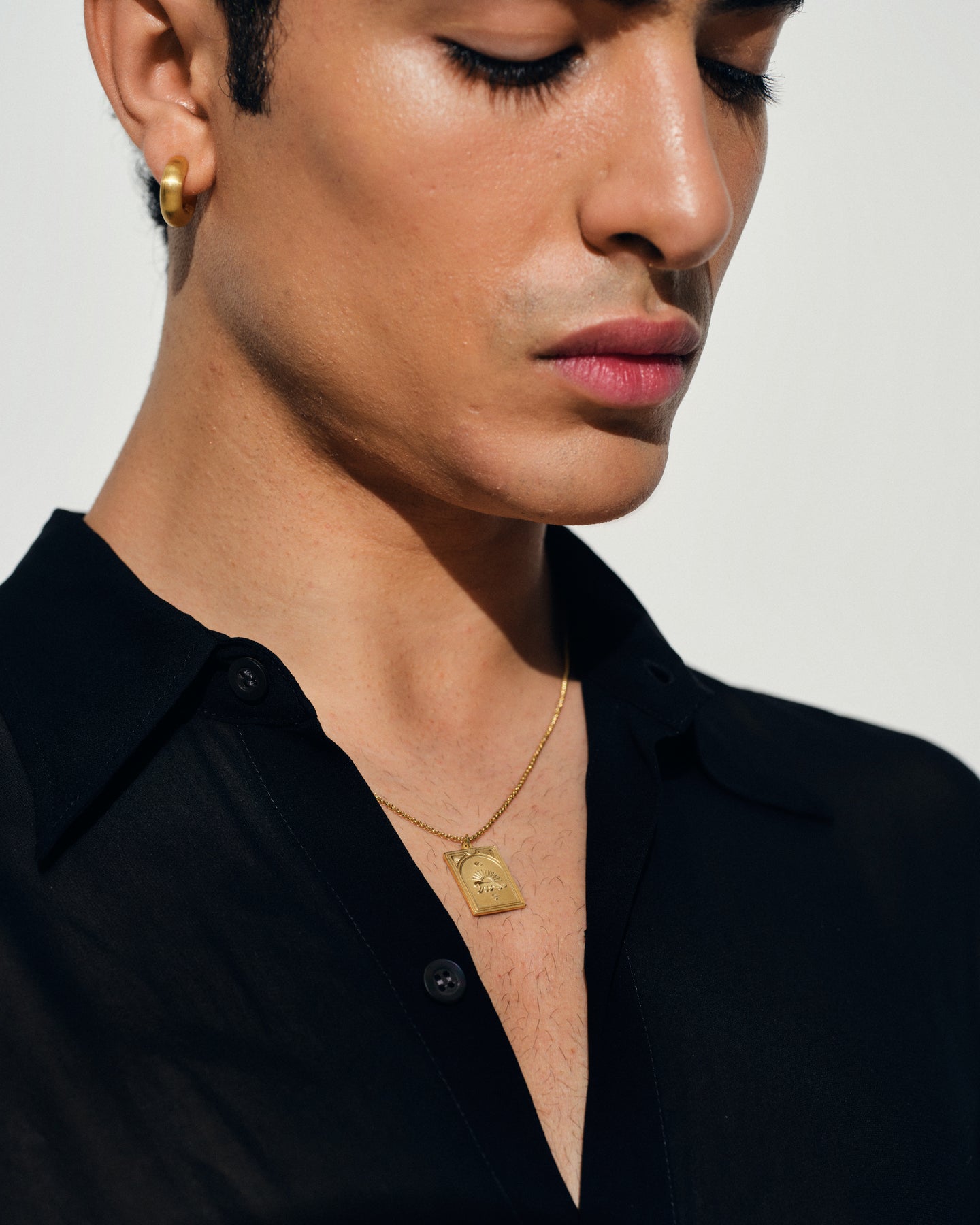 Tarot Strength Pendant Gold