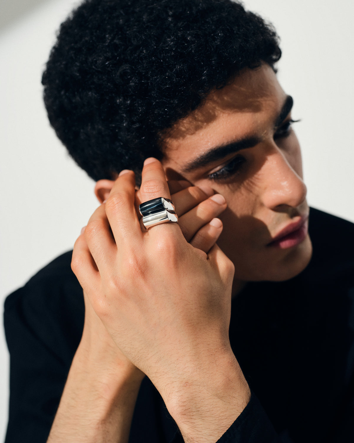 Crest Ring Blue Hawk Eye