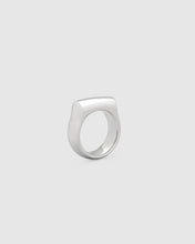Crest Ring