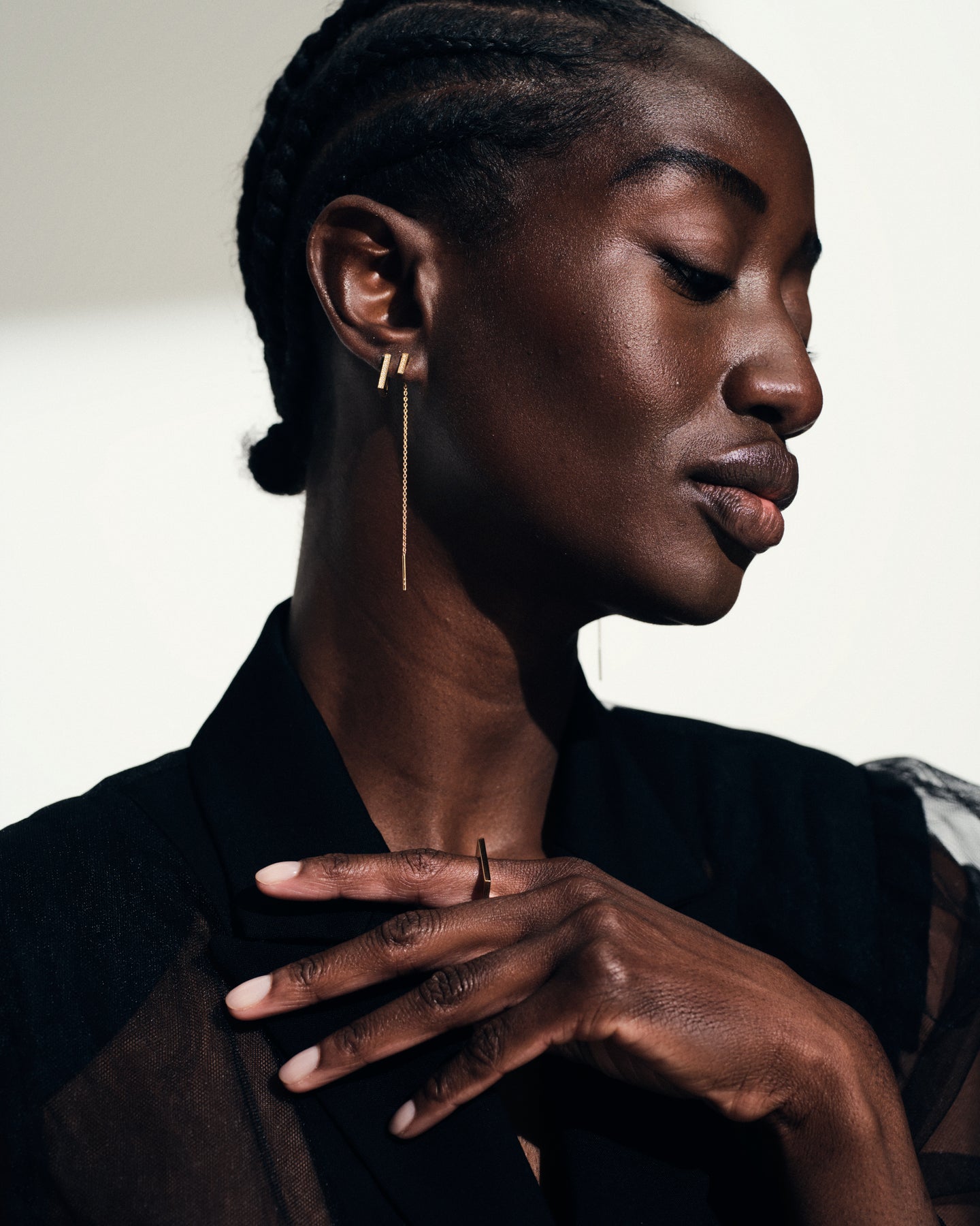 Sleek Ear Bar Gold Brilliant