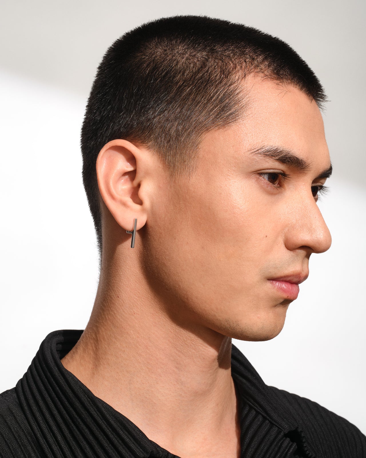 Sleek Ear Bar