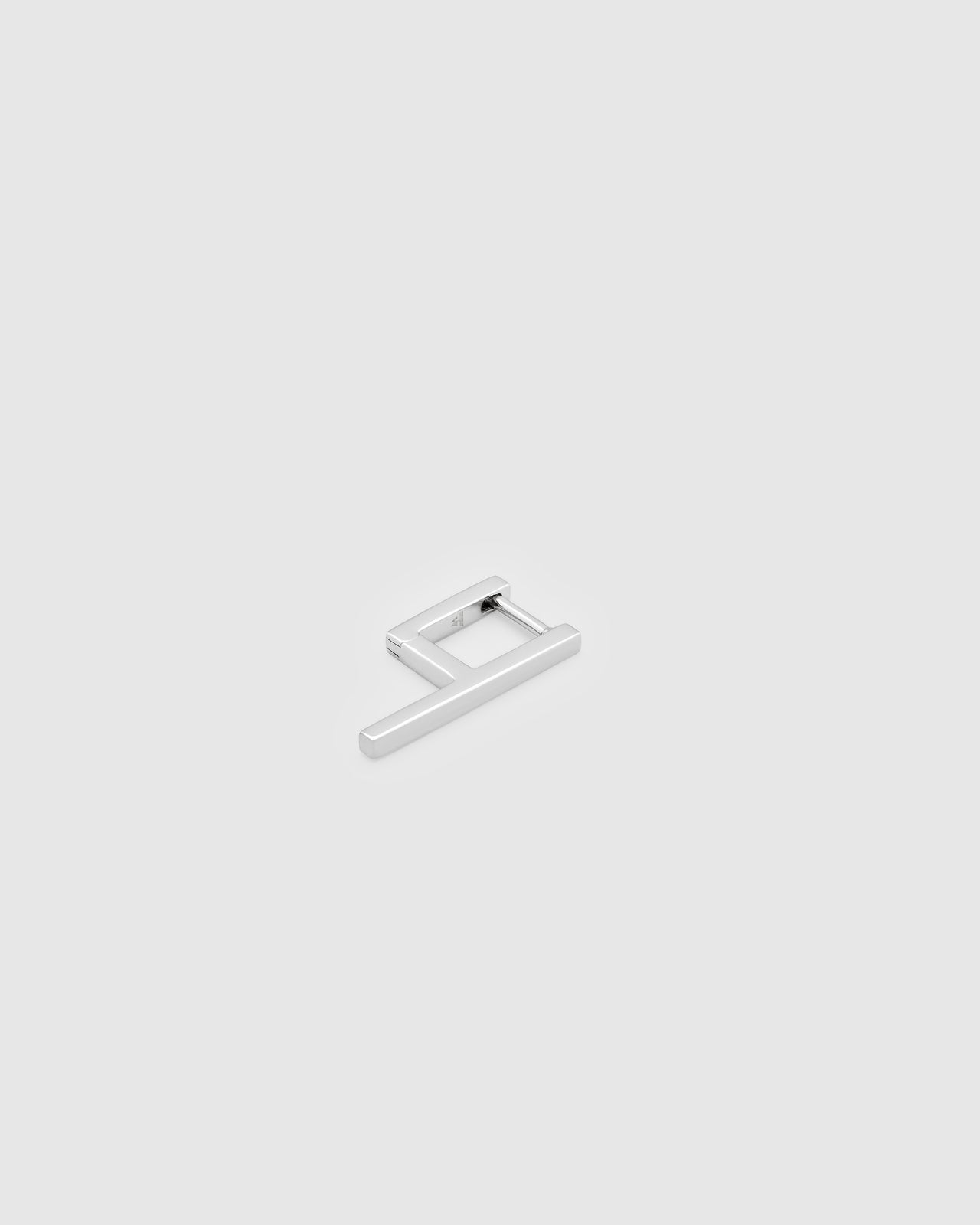 Sleek Ear Bar