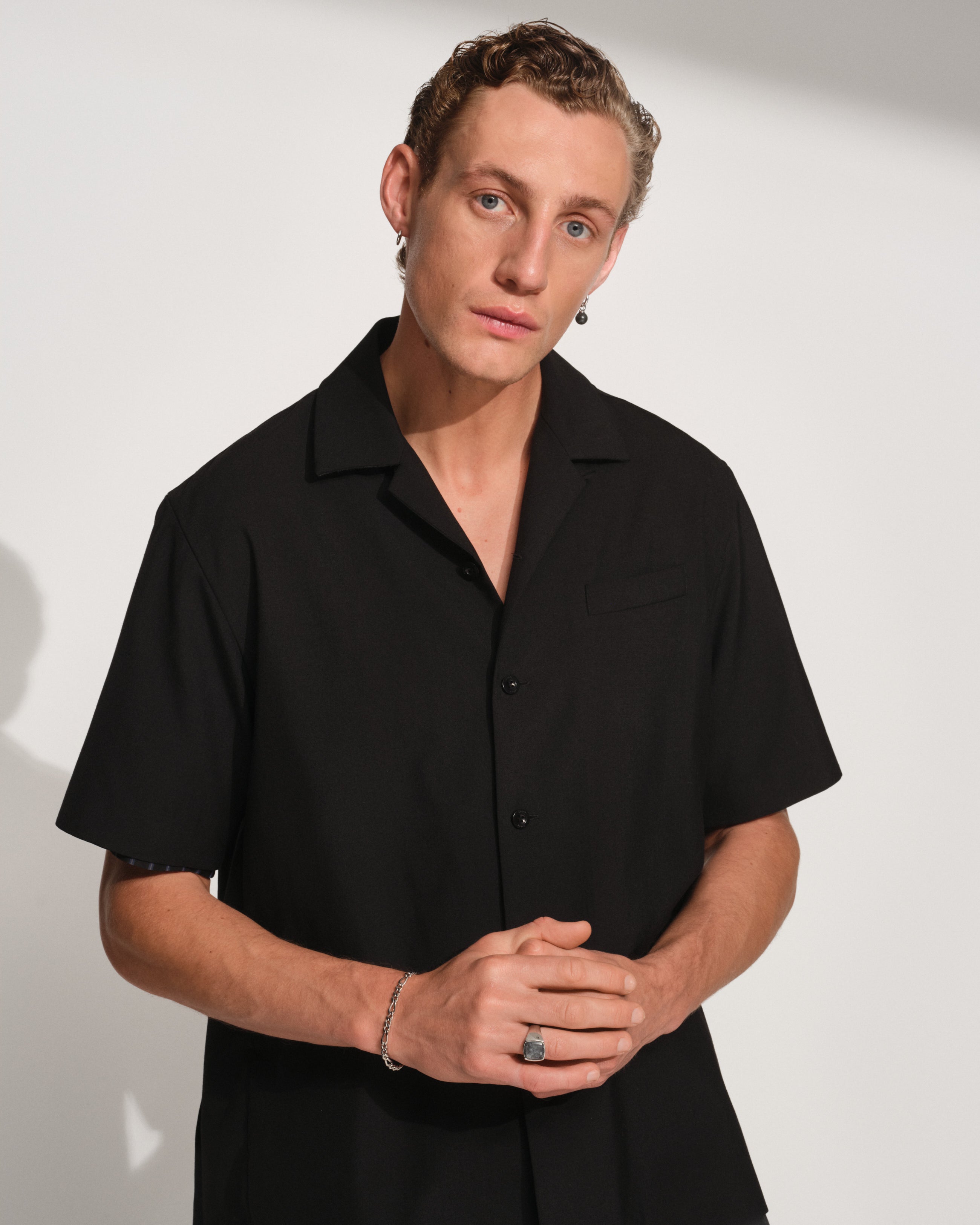 Cushion Satin – Tom Wood
