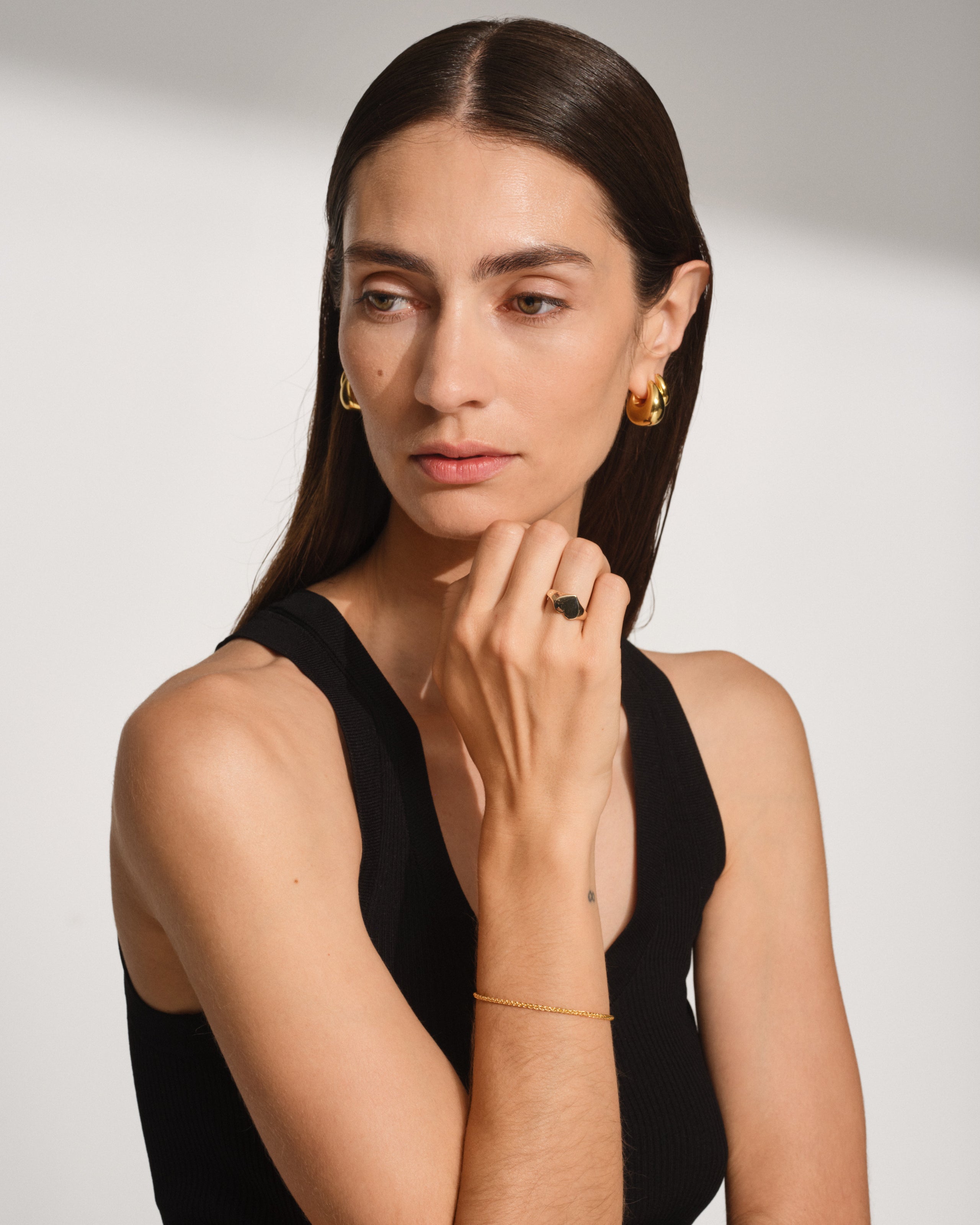 Bao Hoops Medium Gold