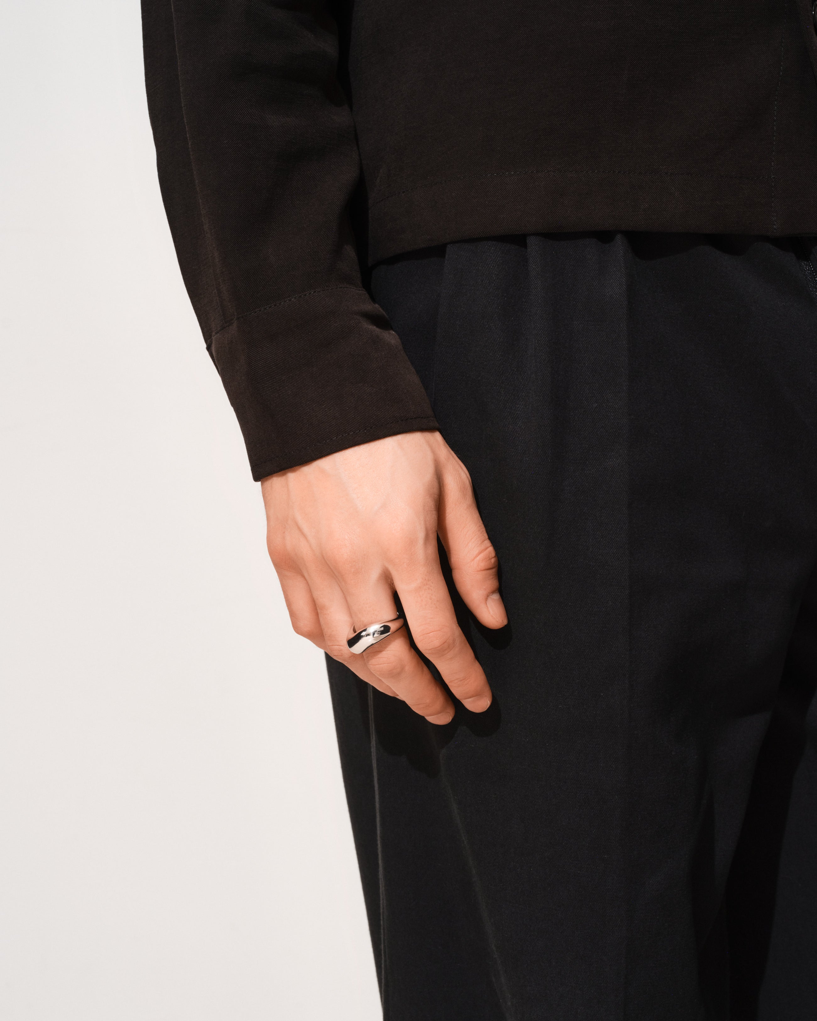 Twist Ring – Tom Wood
