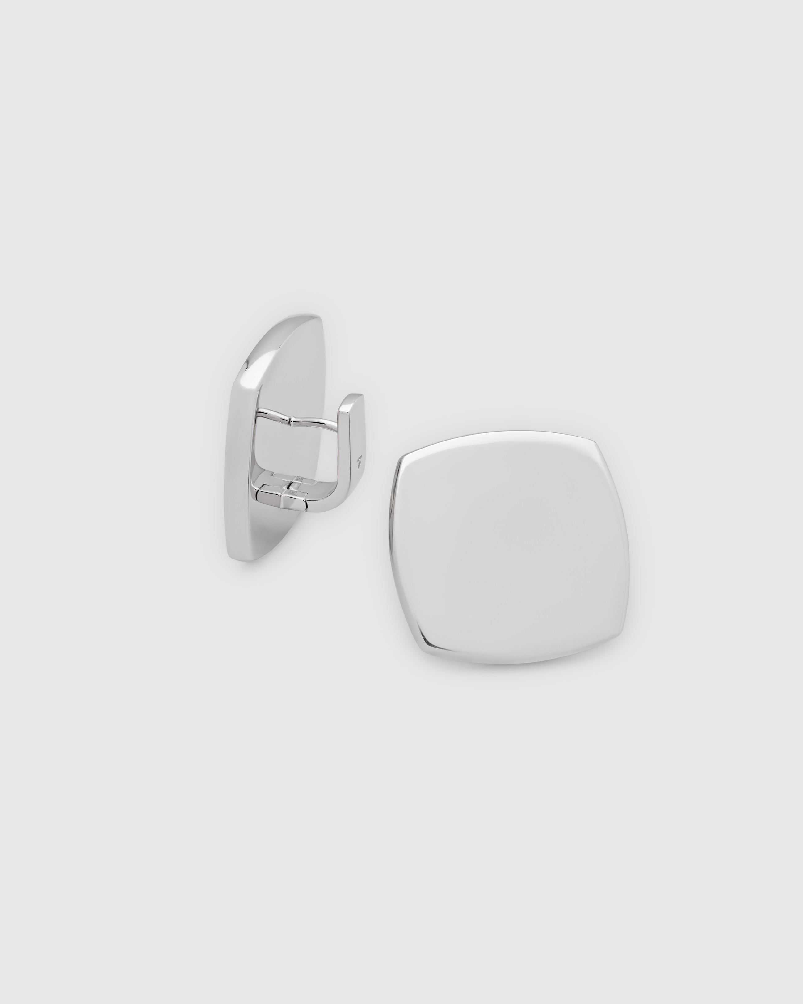 Umi Studs Large – Tom Wood