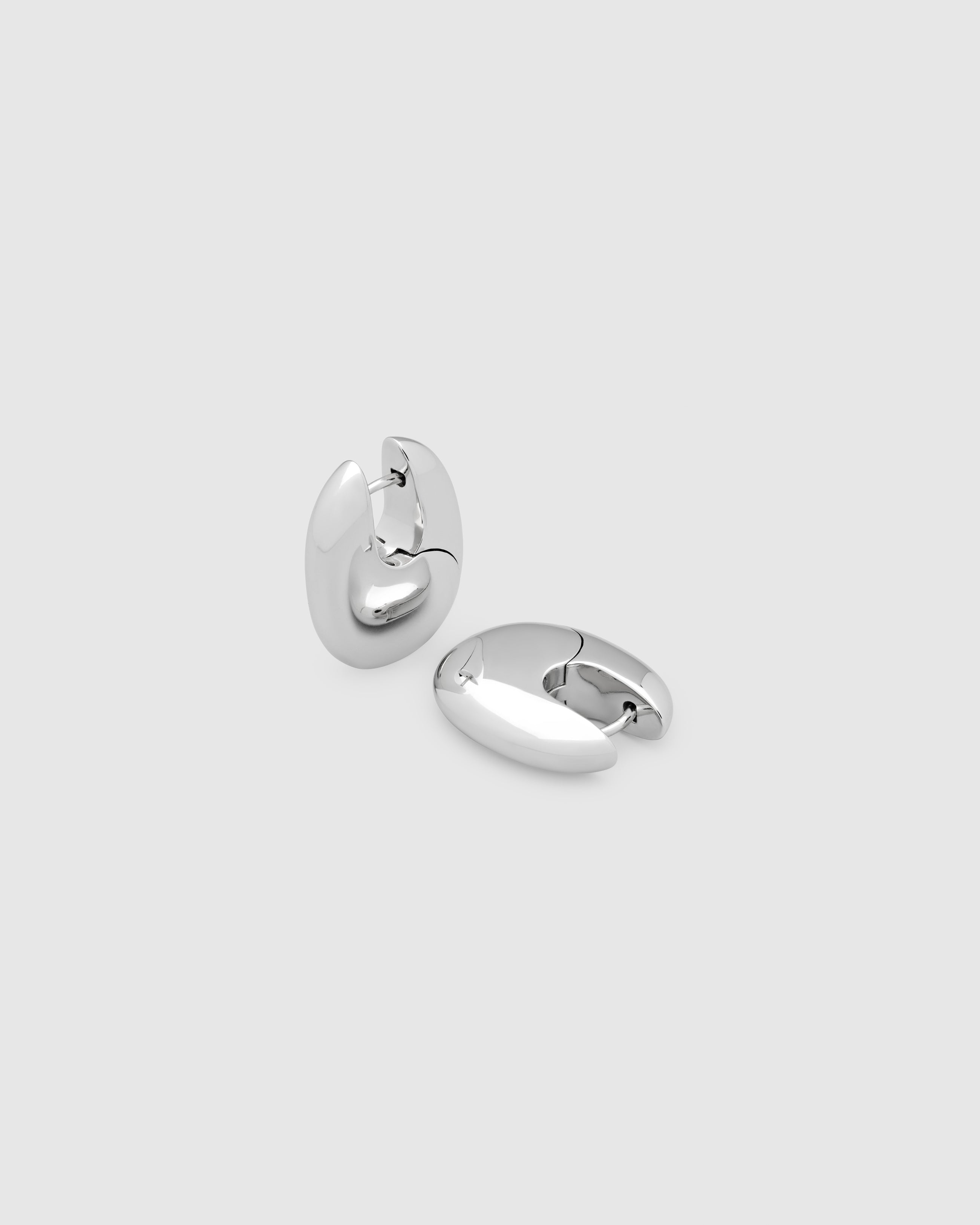 Pebble Hoops Medium – Tom Wood