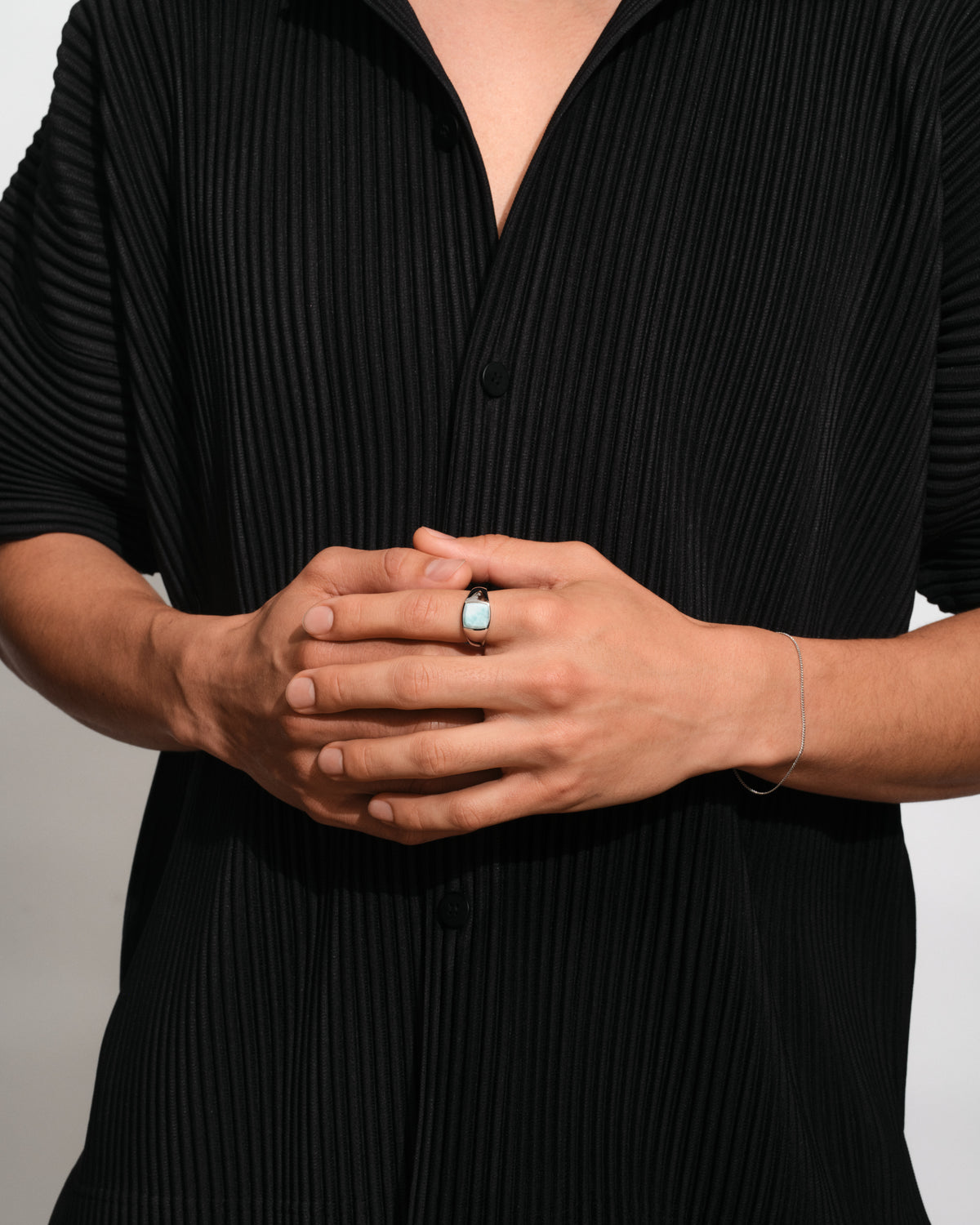 Kay Ring Ice Blue – Tom Wood