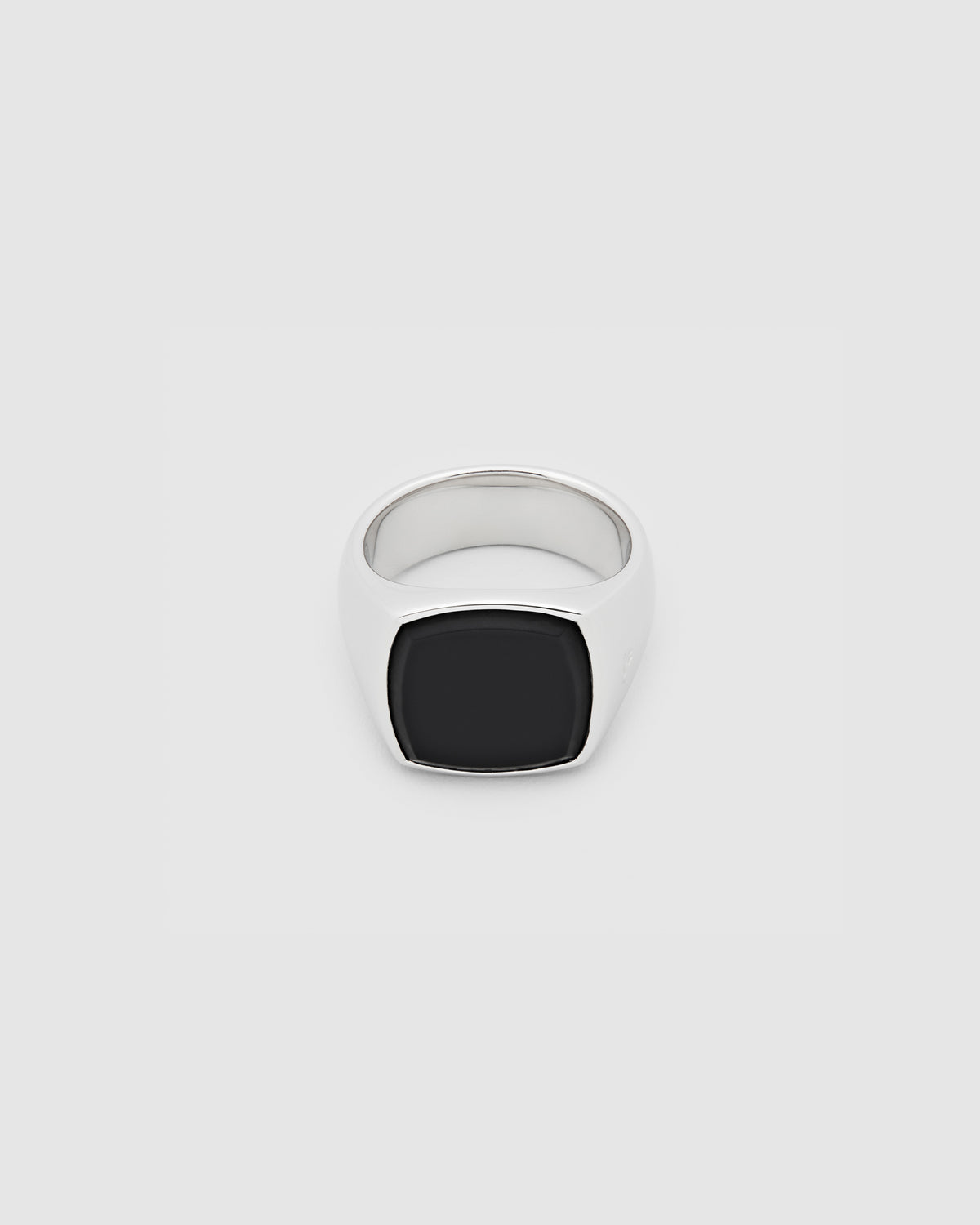 Cushion Black Onyx – Tom Wood