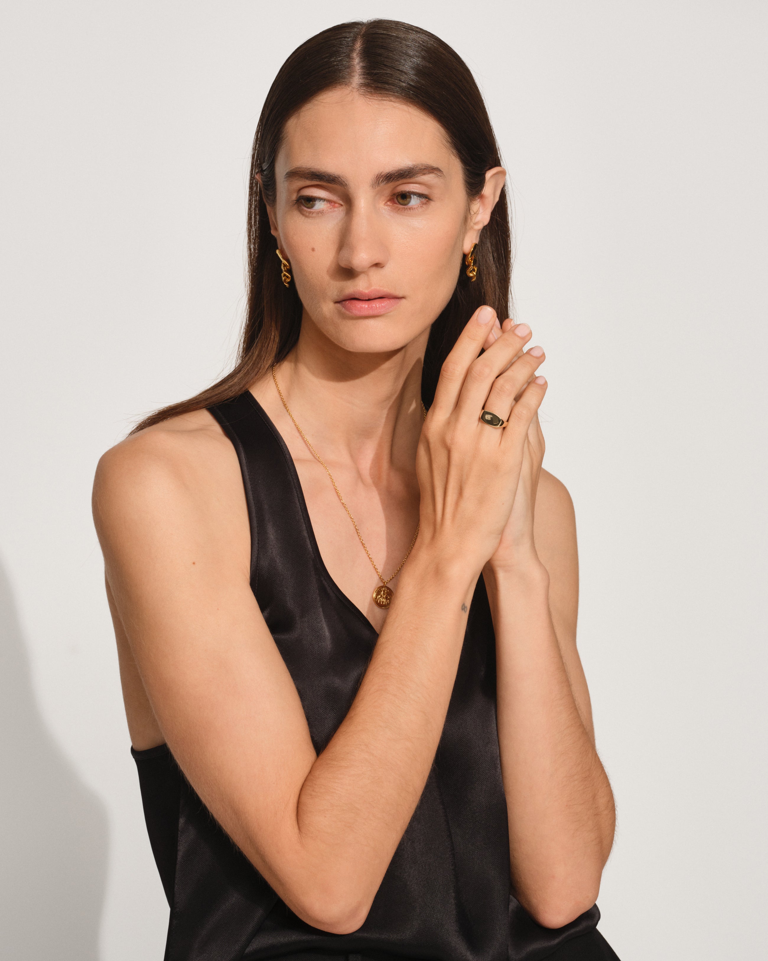 Coin Pendant Gold – Tom Wood