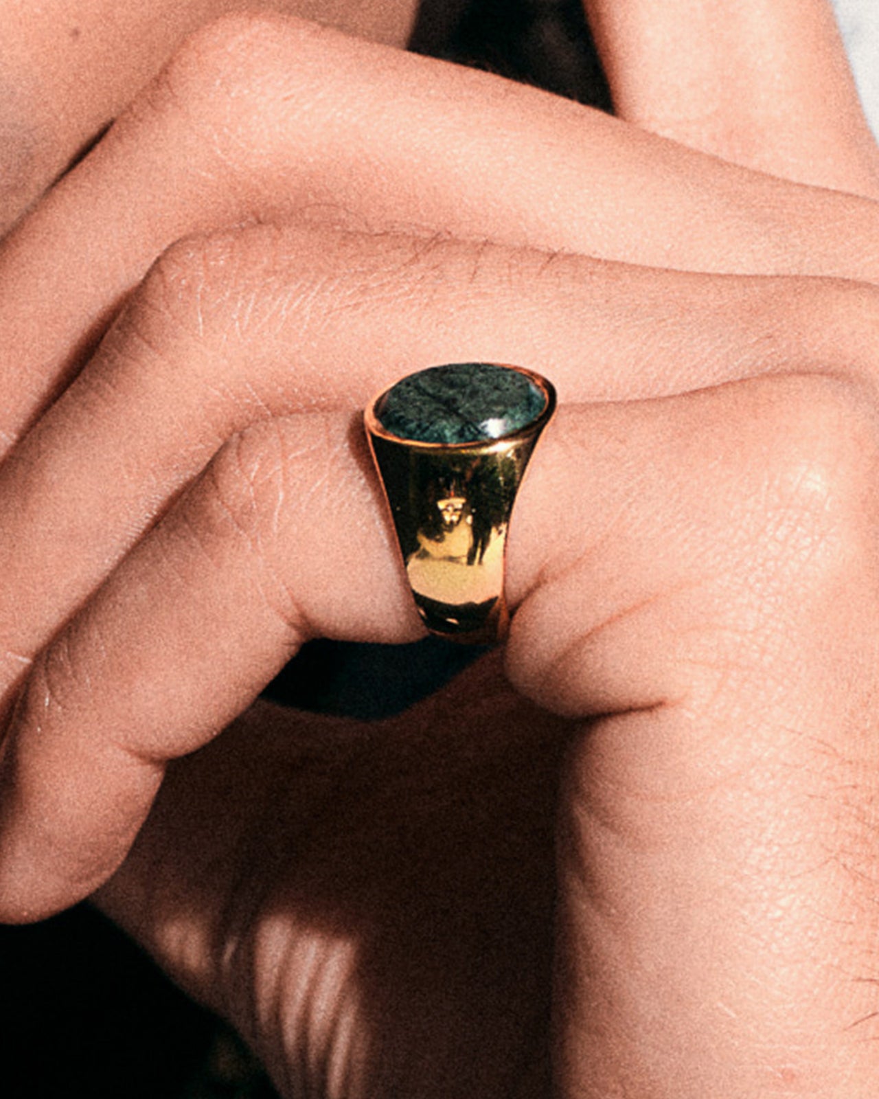 Oval Gold Green Marble