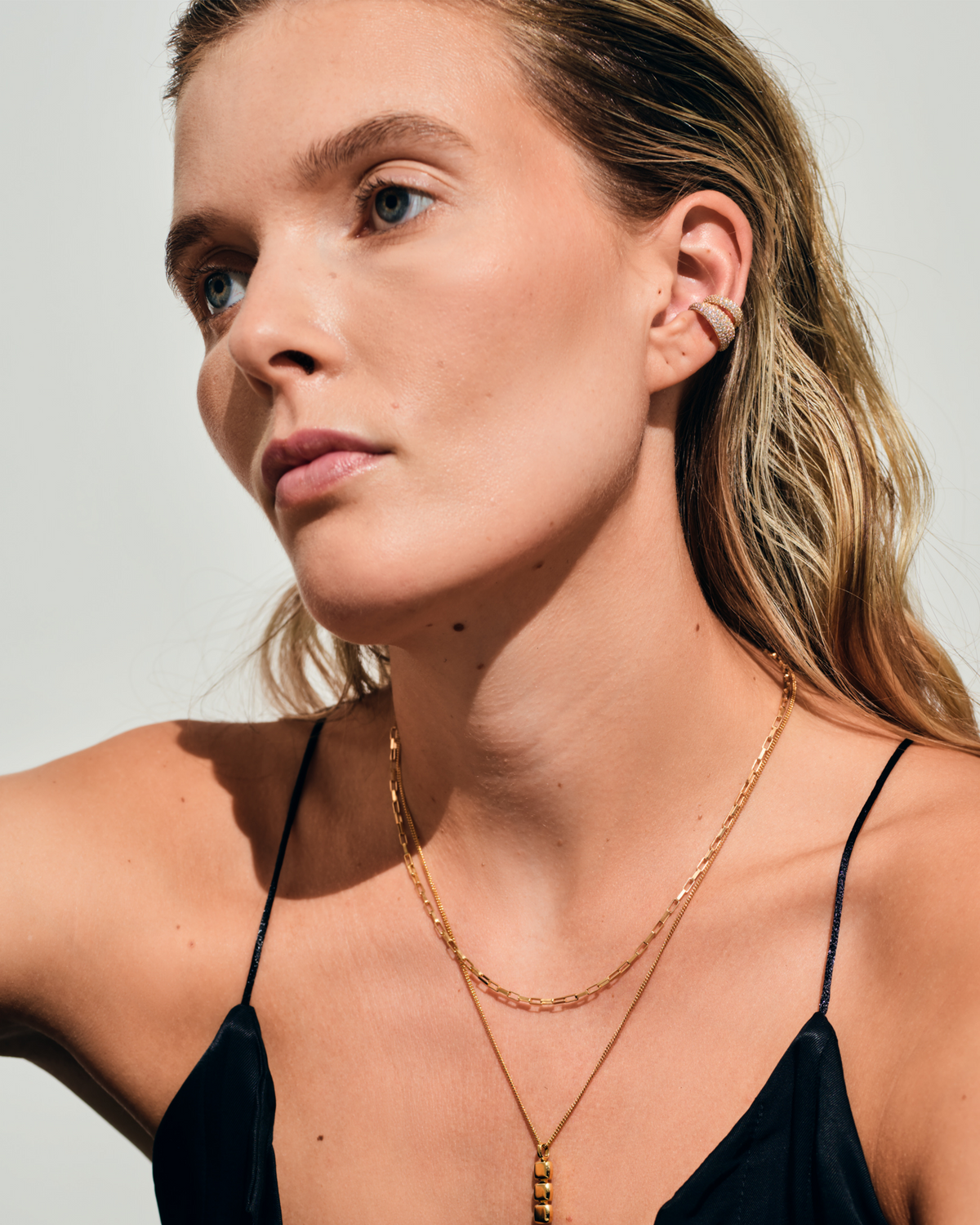 Ear Cuff Thick Zirconia Gold