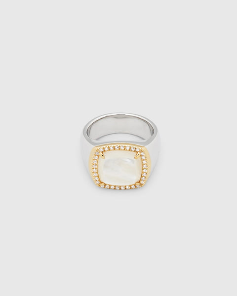 May Ring White MOP – Tom Wood