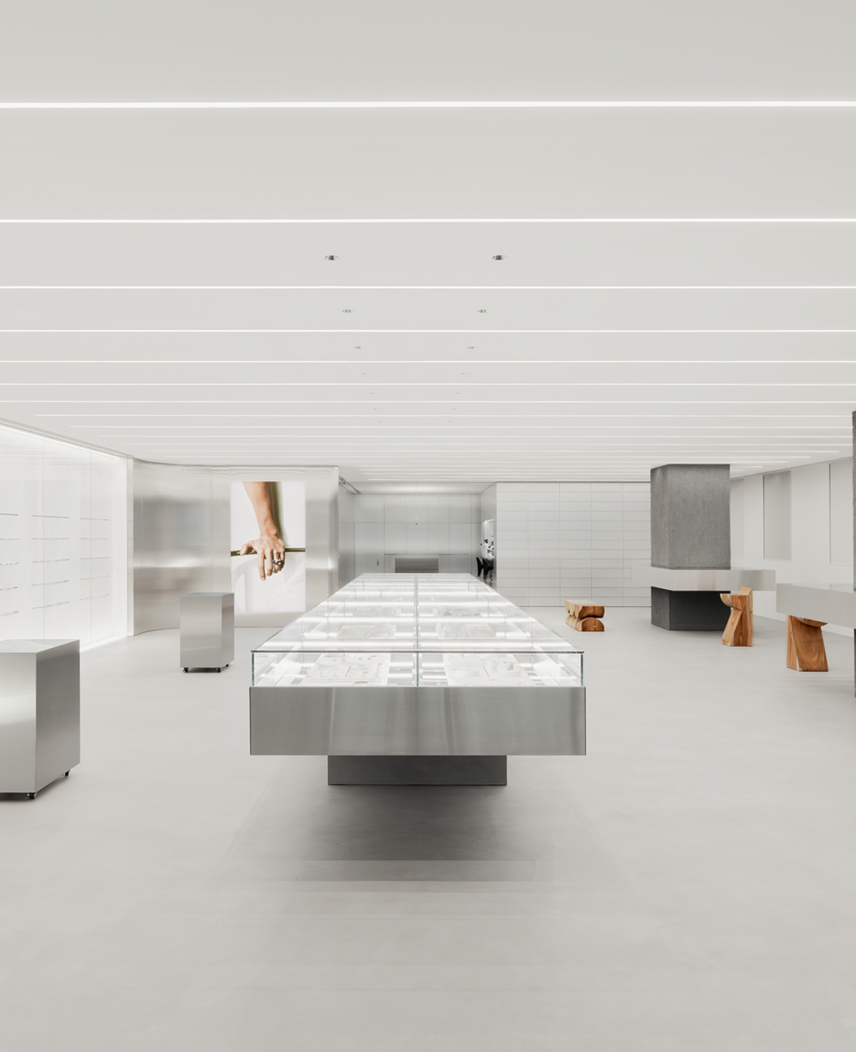 Shibuya Flagship Store – Tom Wood Shibuya Flagship Store – Tom Wood