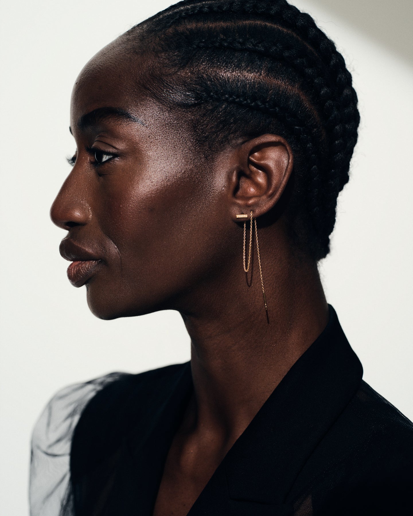 Sleek Ear Chain Gold Brilliant 140 mm