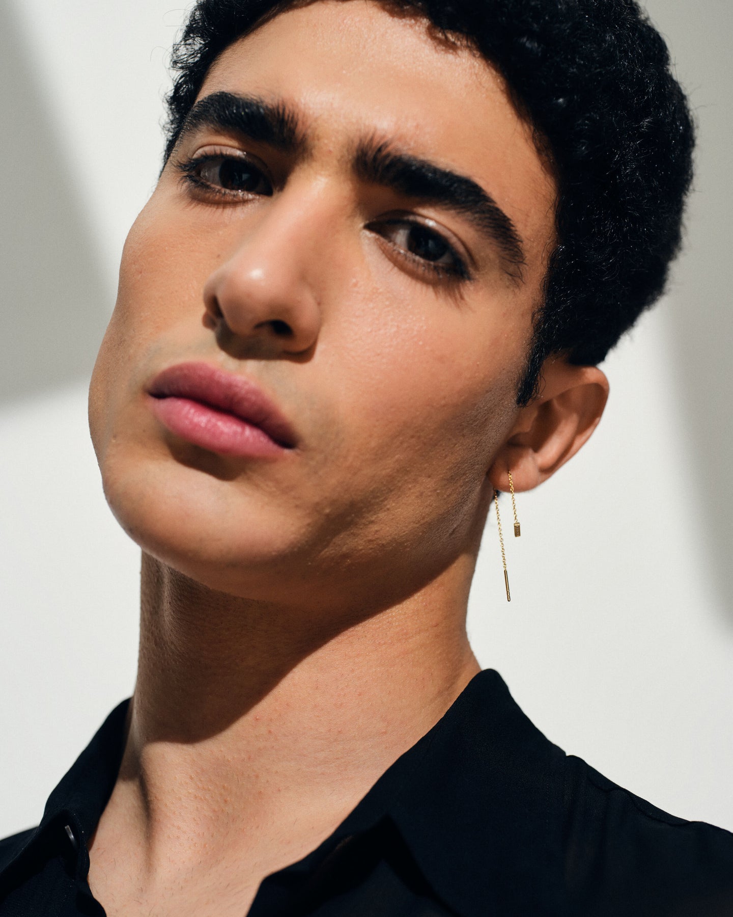 Sleek Ear Chain Gold Brilliant 64 mm