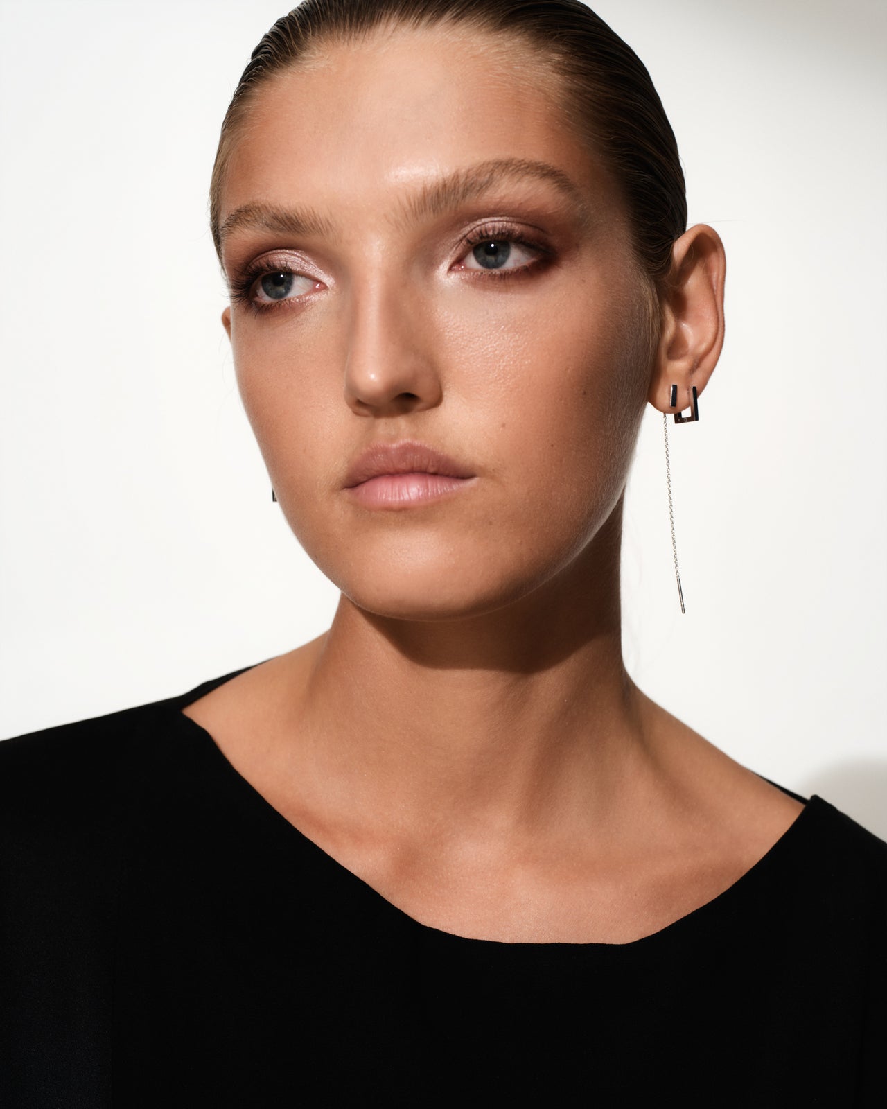 Sleek Ear Chain 64 mm