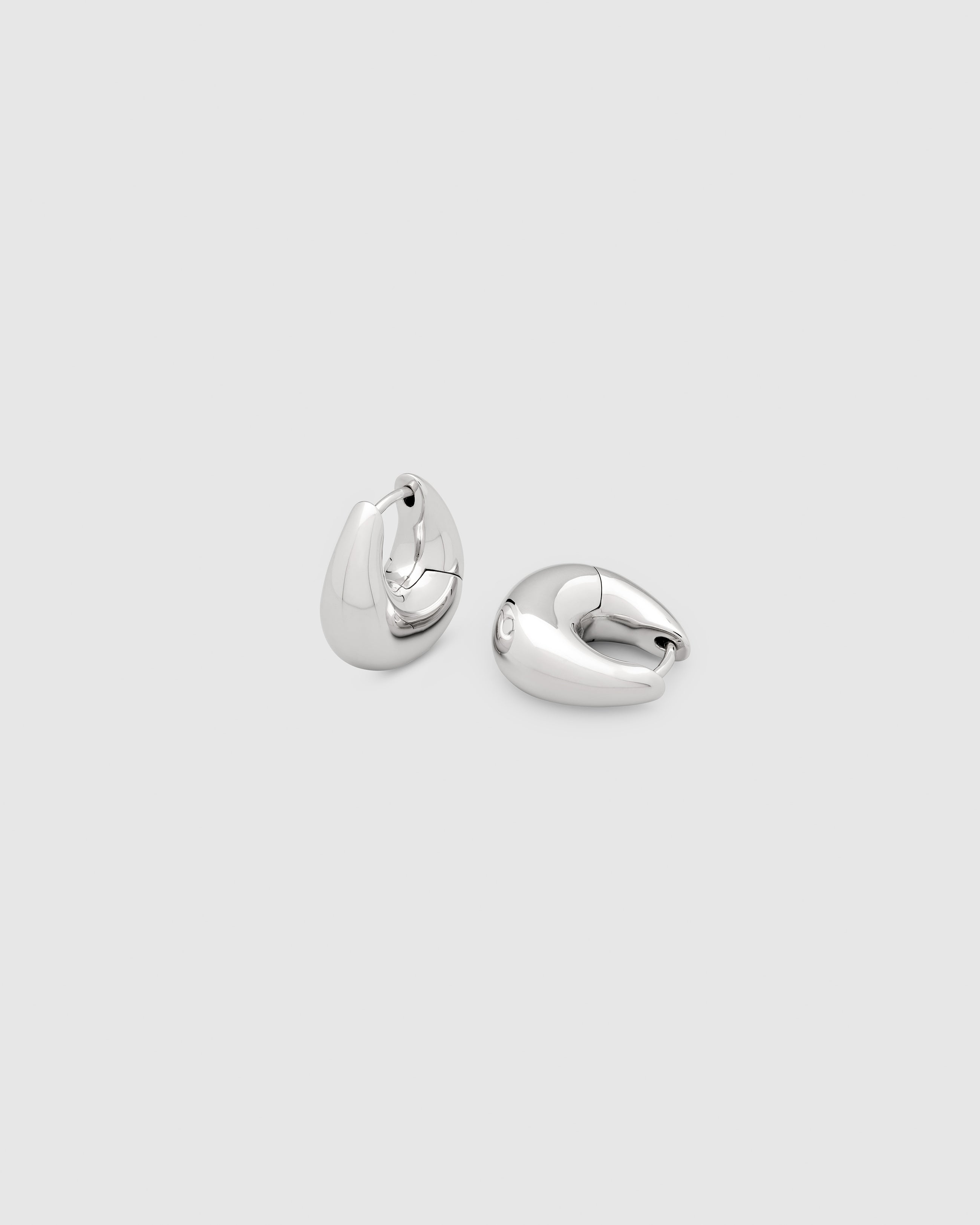 お値下げTOMWOOD / トムウッド BAO HOOPS SMALL シルバー Bao Hoops Small – Tom Wood