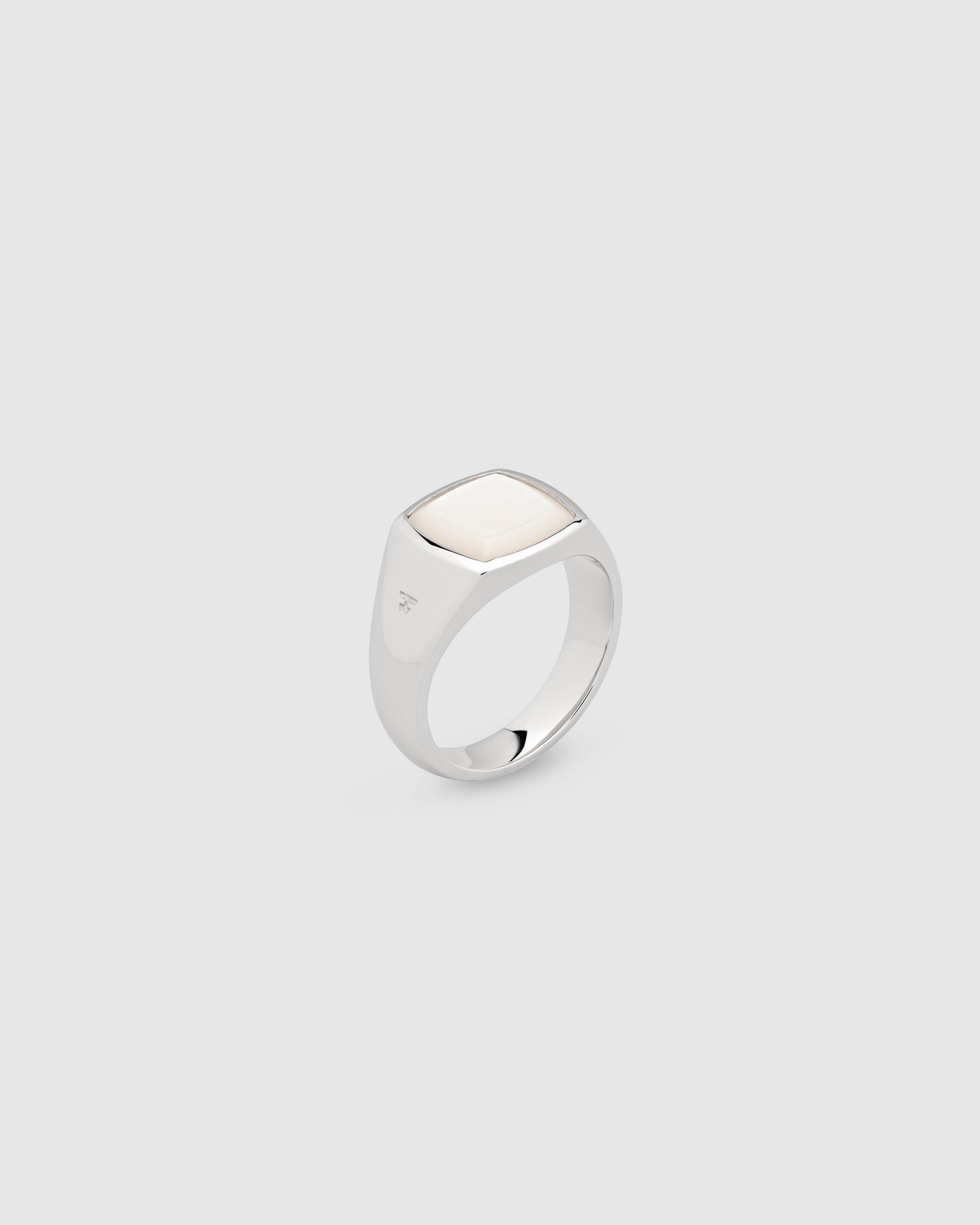 Kay Ring White MOP