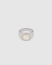 Kay Ring White MOP