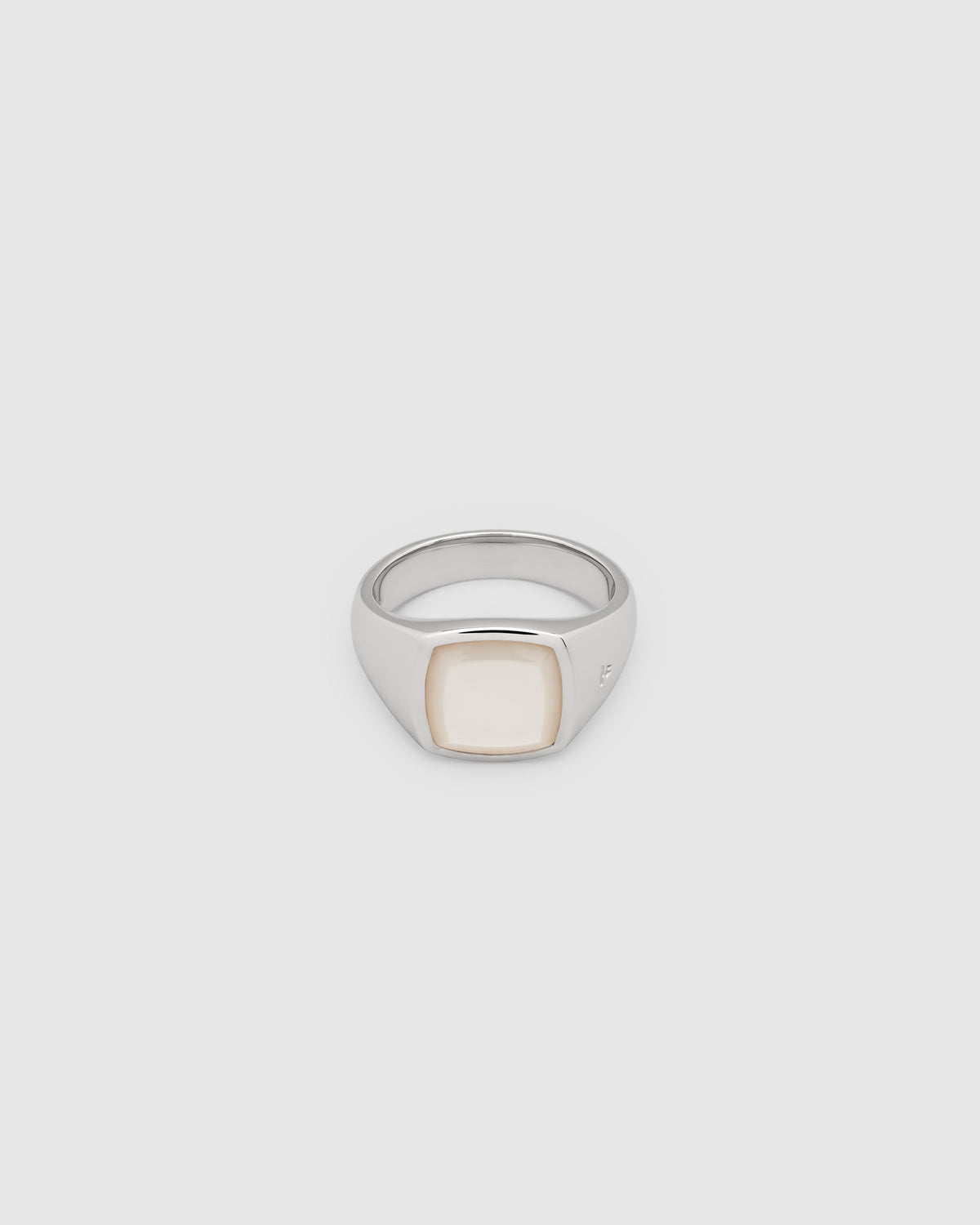 Kay Ring White MOP – Tom Wood