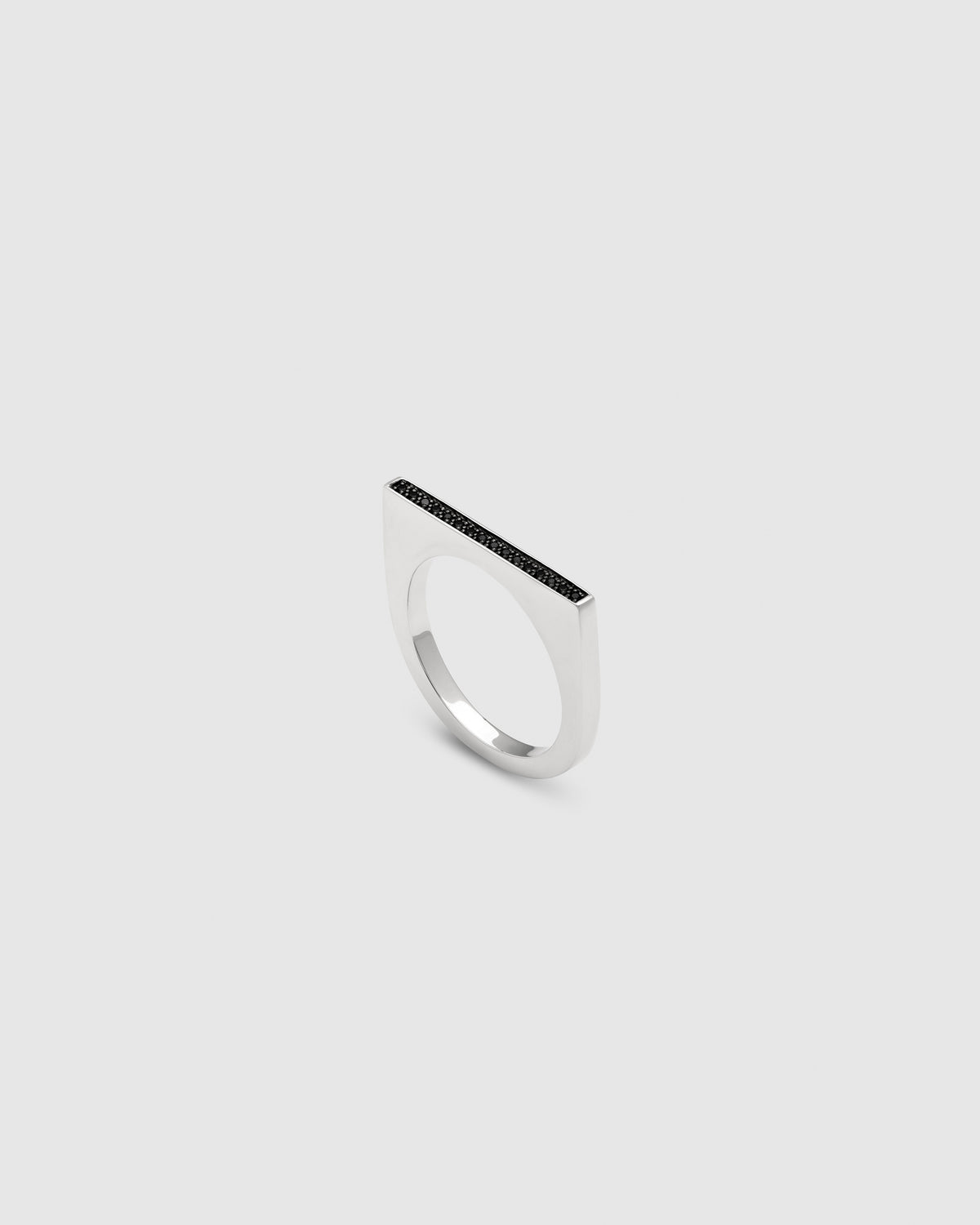 Sleek Ring Top Black Spinel
